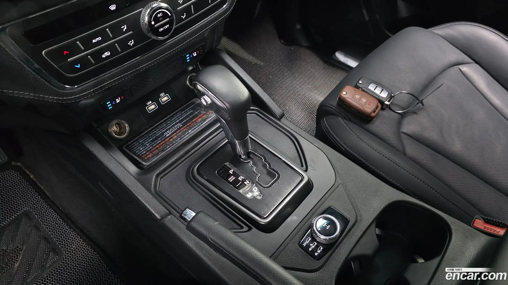 Rexton KG Mobility 2023.2-INNER-009