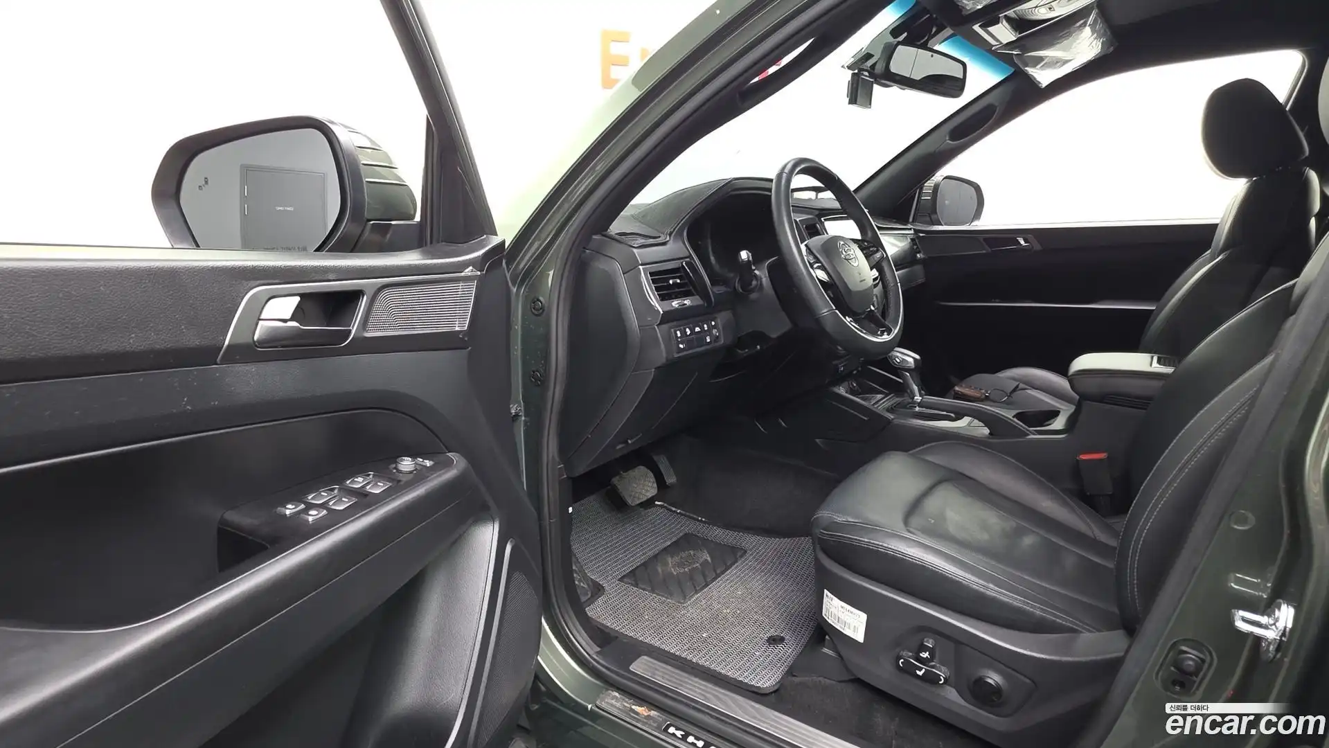 Rexton KG Mobility 2023.2-INNER-010