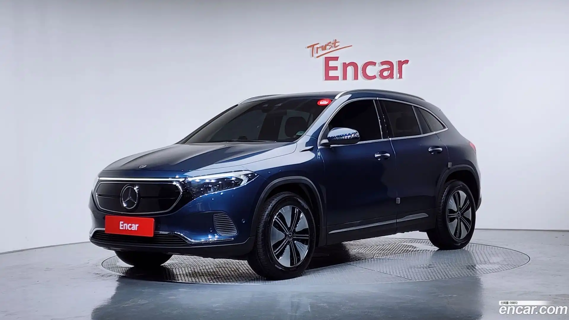 EQA Mercedes-Benz 2021.6-OUTER-001