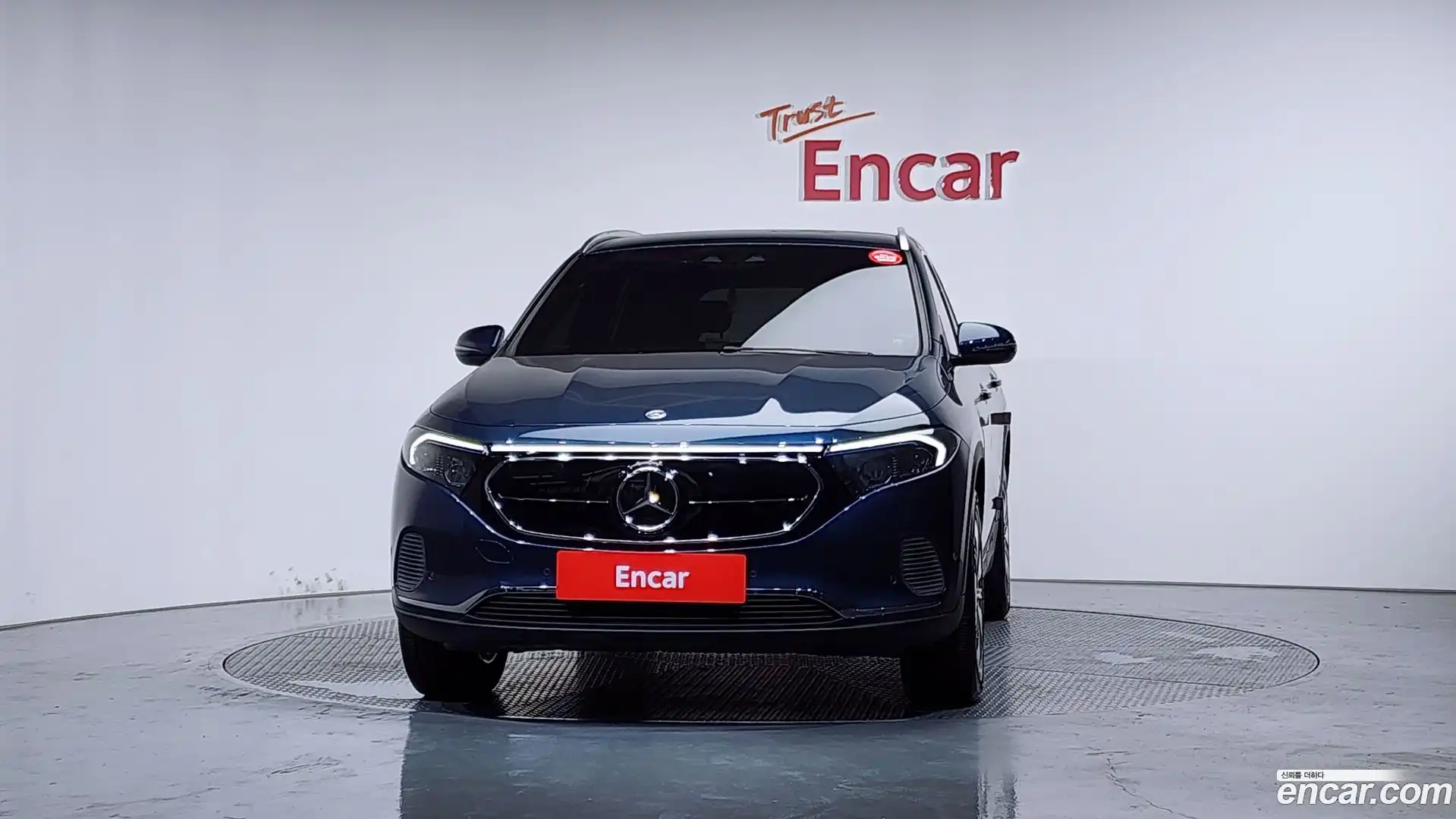 EQA Mercedes-Benz 2021.6-OUTER-003