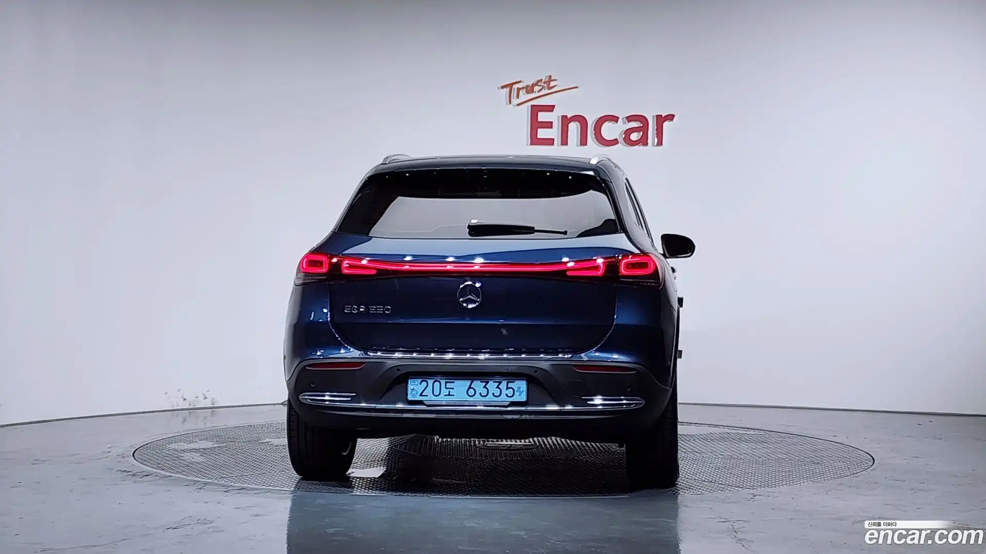 EQA Mercedes-Benz 2021.6-OUTER-004