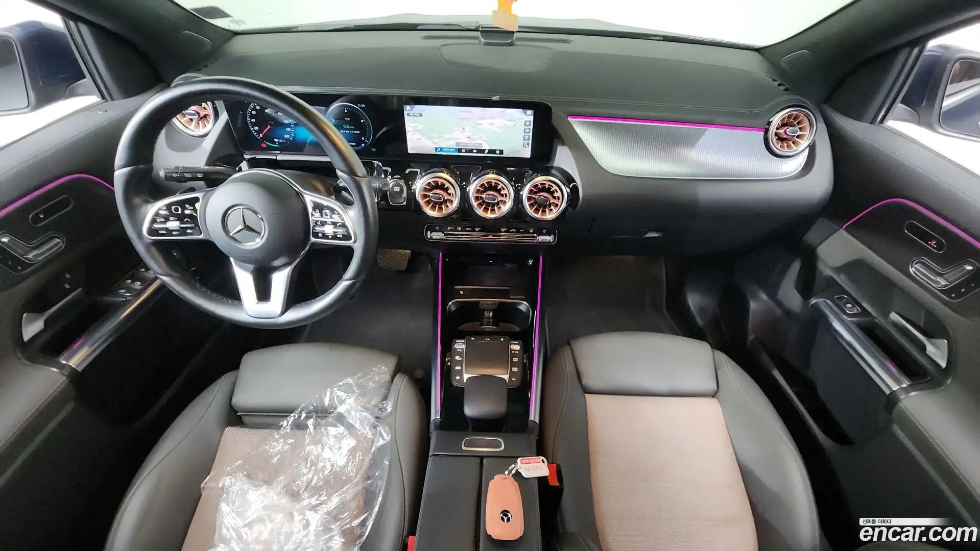 EQA Mercedes-Benz 2021.6-INNER-007