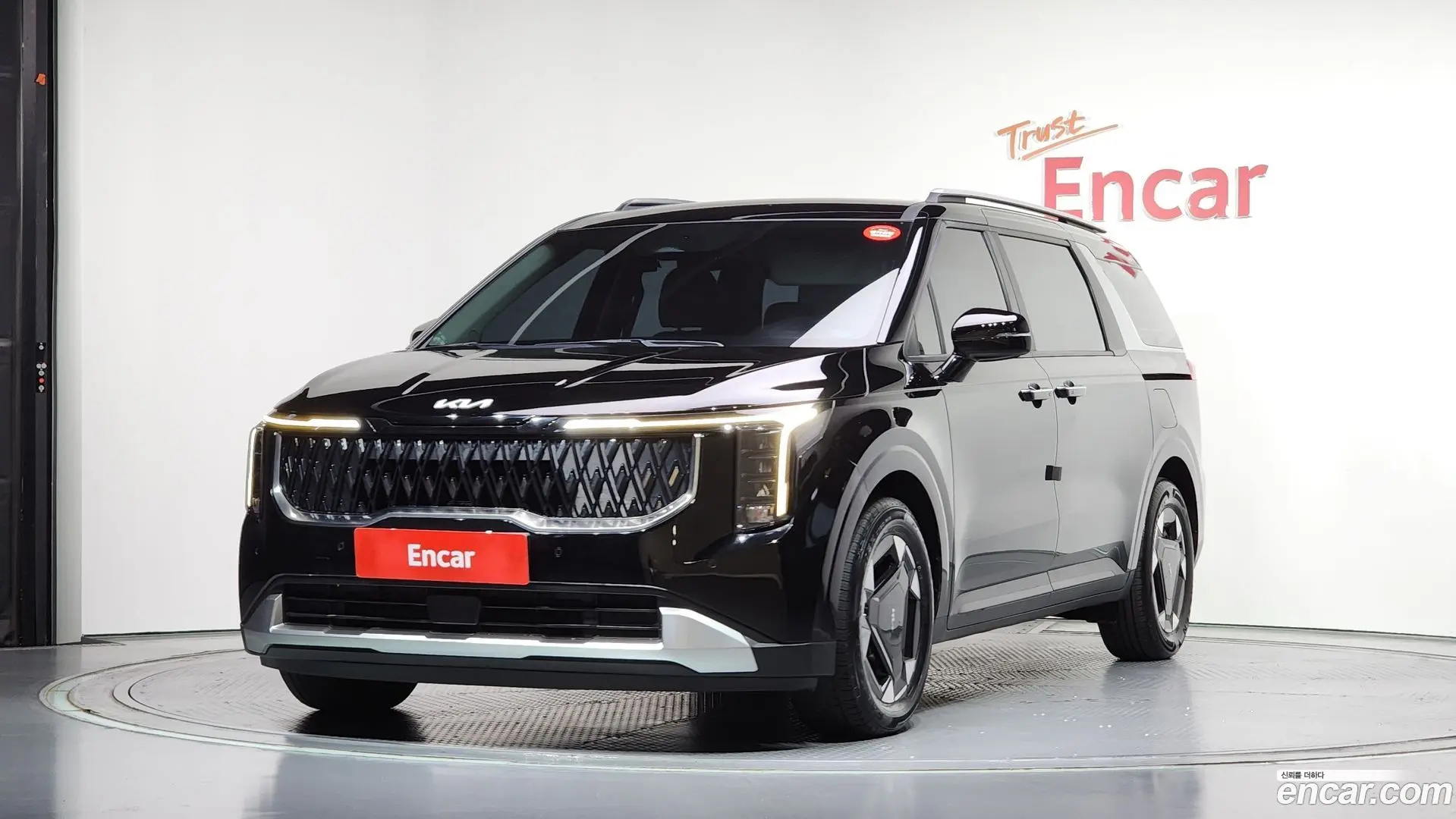 Main__Slider__Photo:Canival Kia 2024.0-0