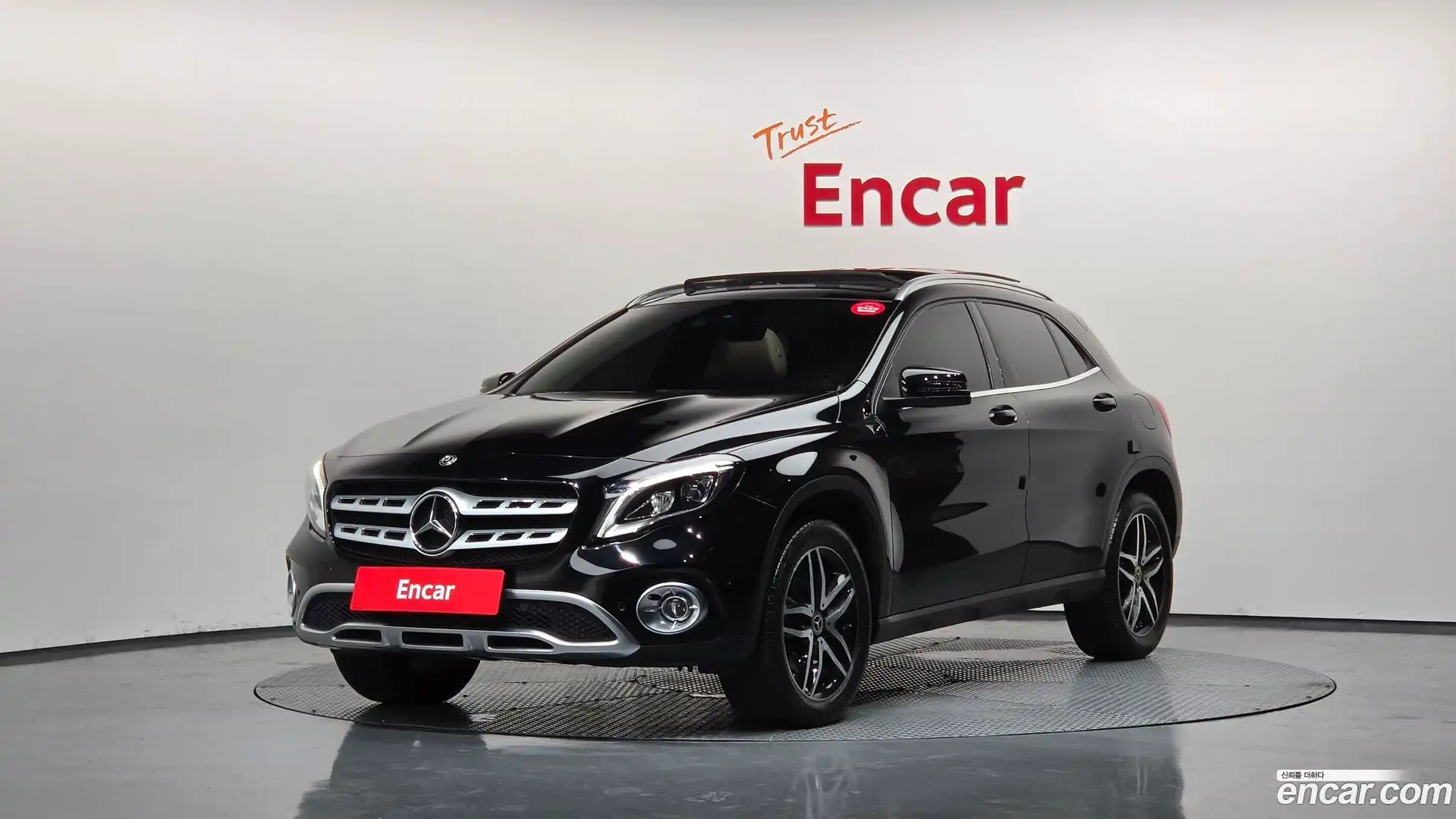 GLA-Class Mercedes-Benz 2019.6-OUTER-001