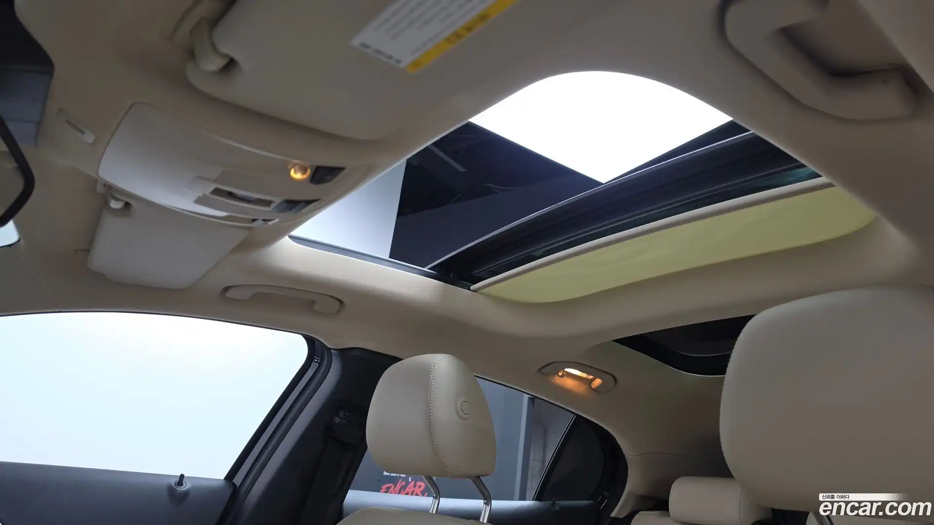 GLA-Class Mercedes-Benz 2019.6-OPTION-020