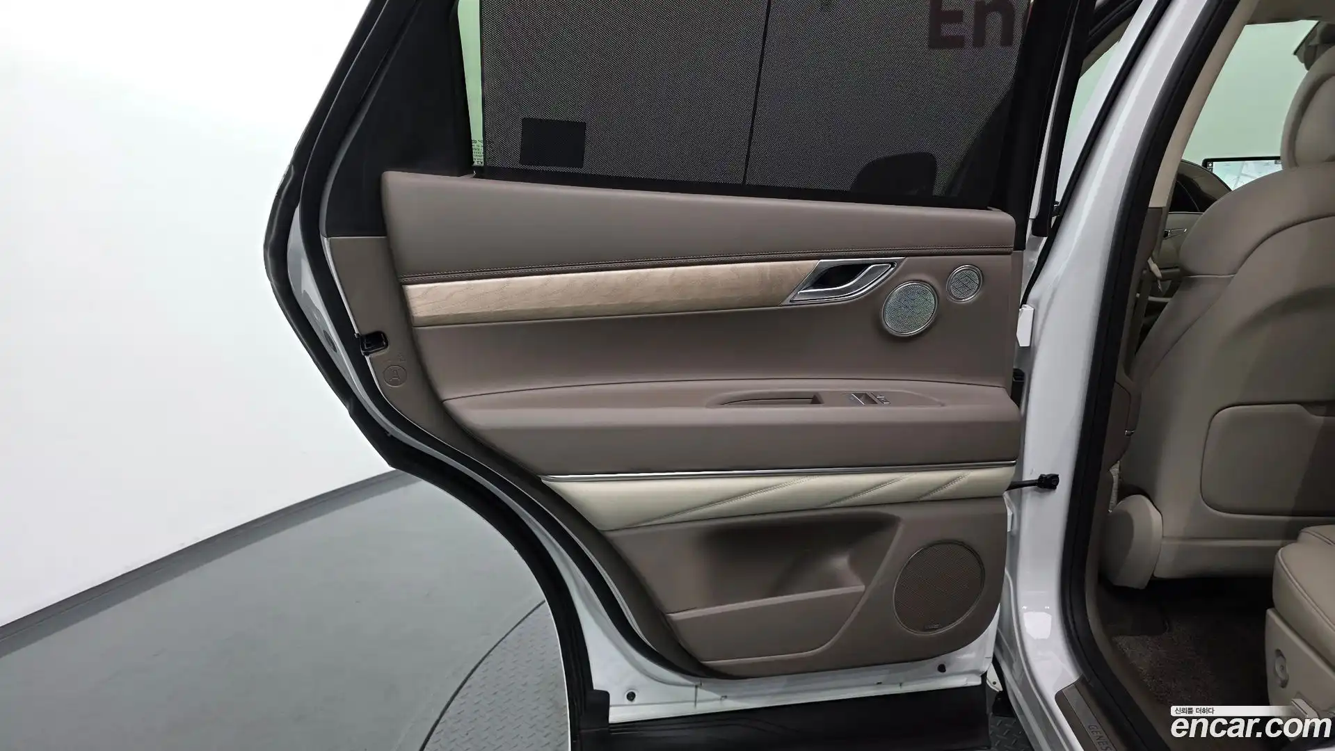 GV80 Genesis 2023.2-INNER-035
