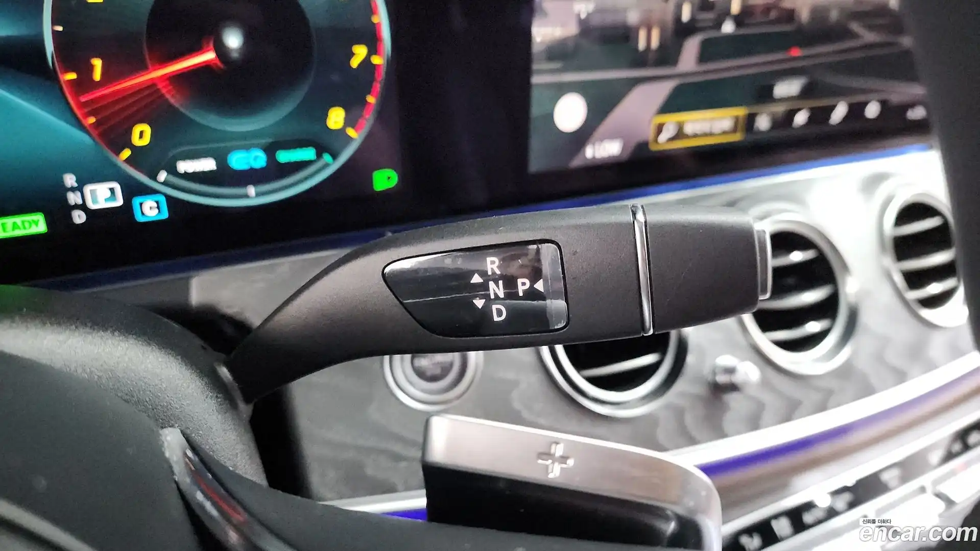 E-Class Mercedes-Benz 2023.8-INNER-009