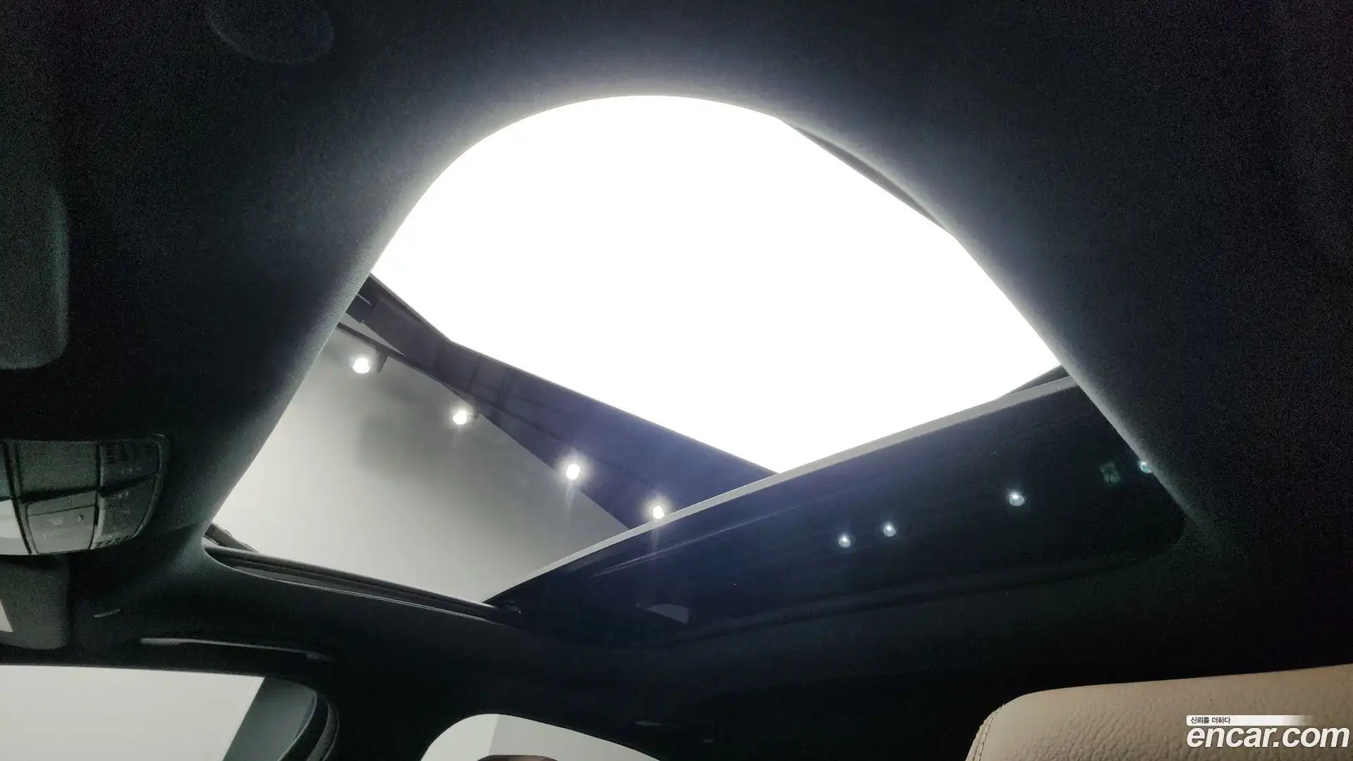 E-Class Mercedes-Benz 2023.8-OPTION-020
