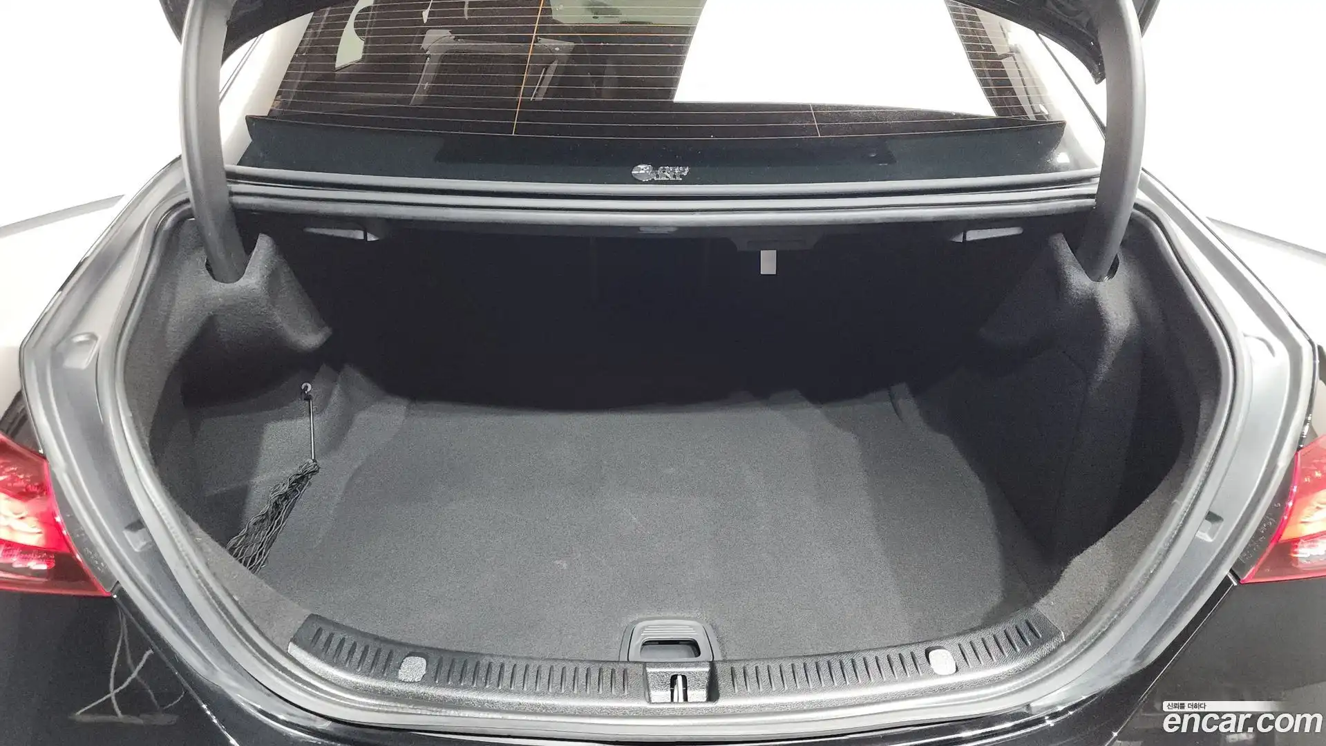 E-Class Mercedes-Benz 2023.8-OPTION-022
