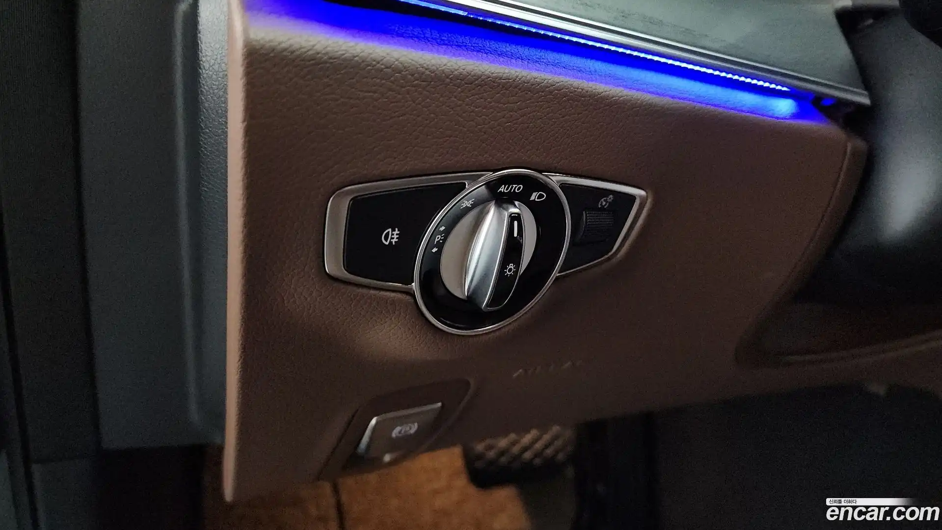 E-Class Mercedes-Benz 2023.8-OPTION-041