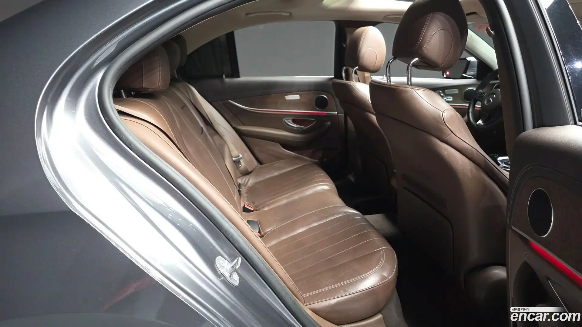E-Class Mercedes-Benz 2016.11-OPTION-016