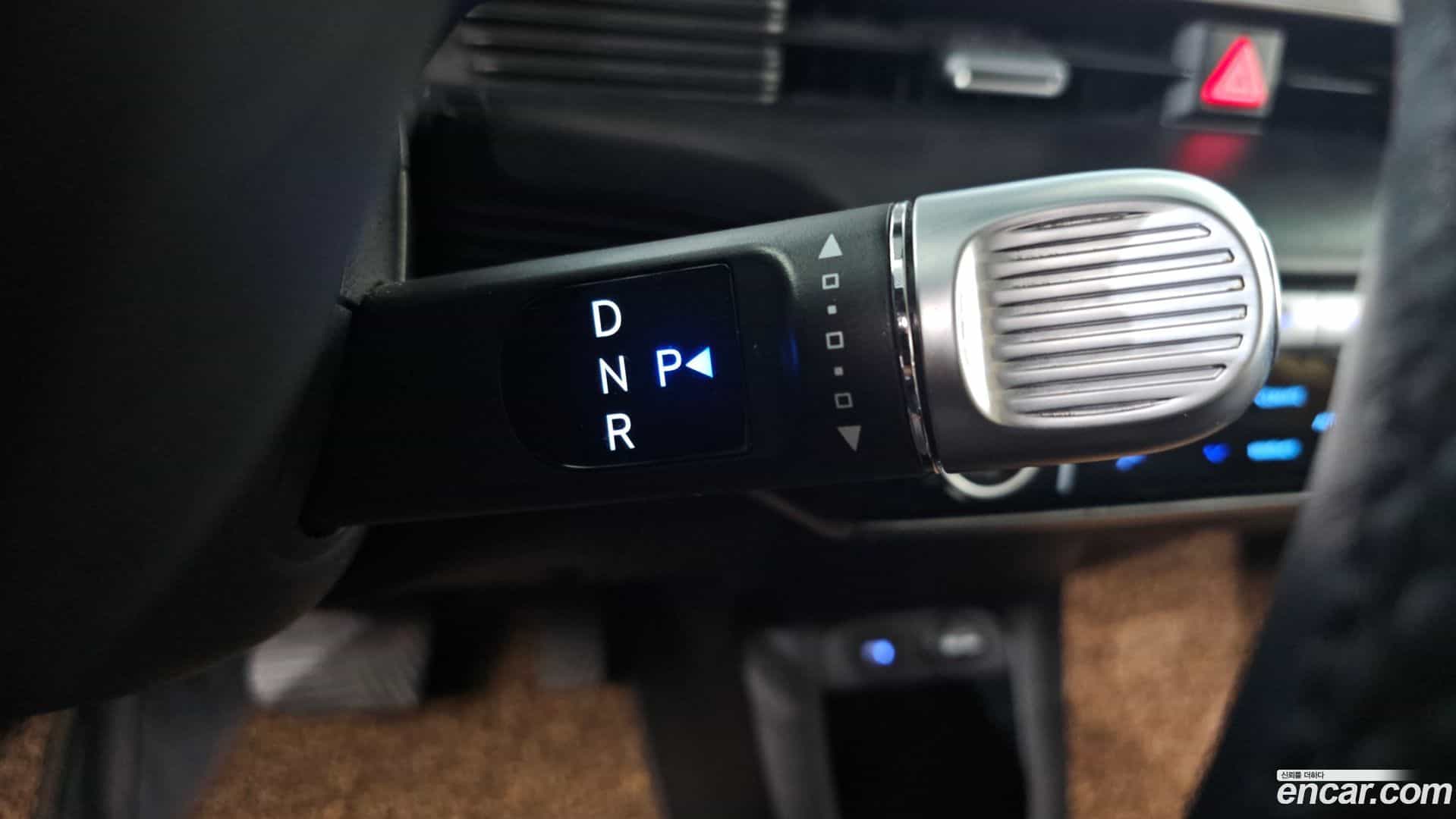 Ioniq5 Hyundai 2023.1-INNER-009