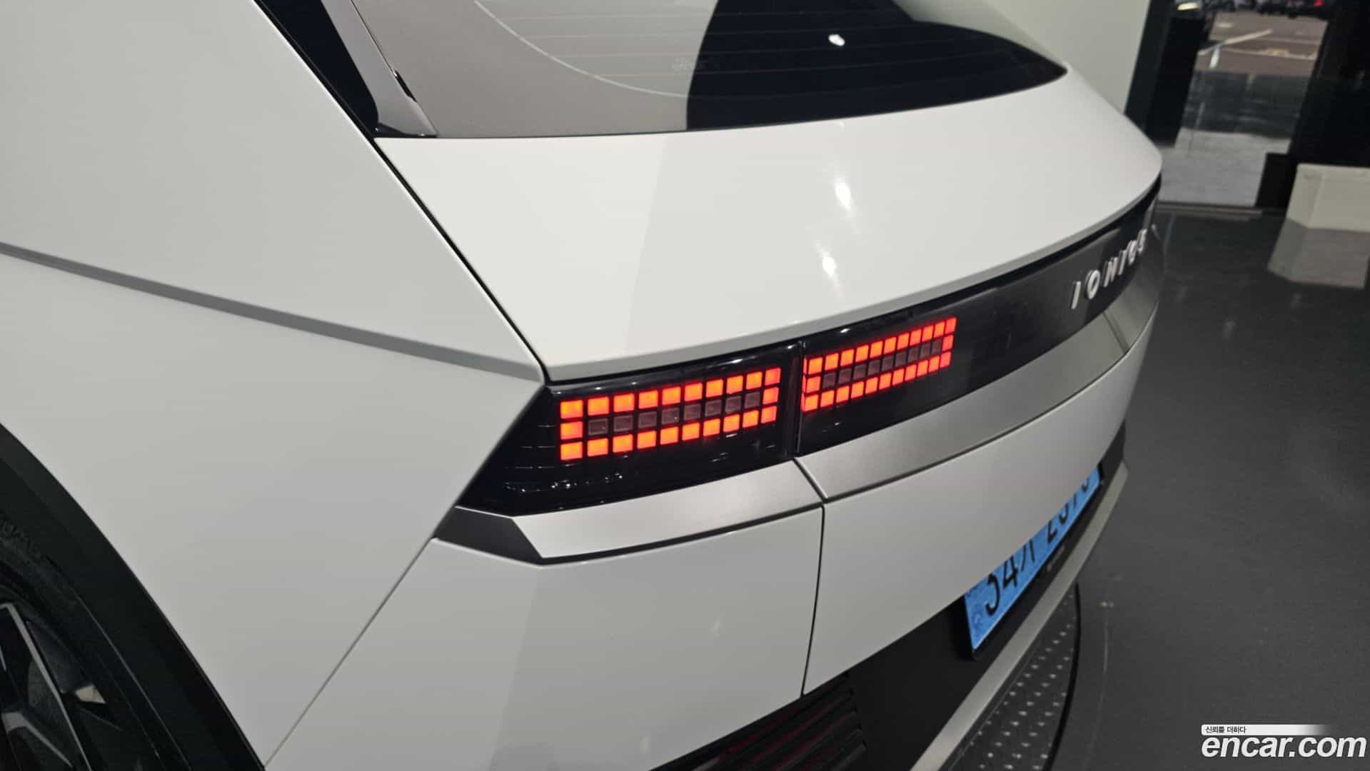 Ioniq5 Hyundai 2023.1-OUTER-033