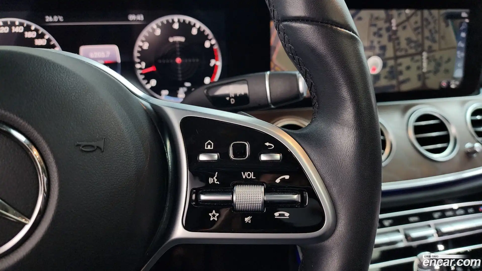 E-Class Mercedes-Benz 2019.0-OPTION-019
