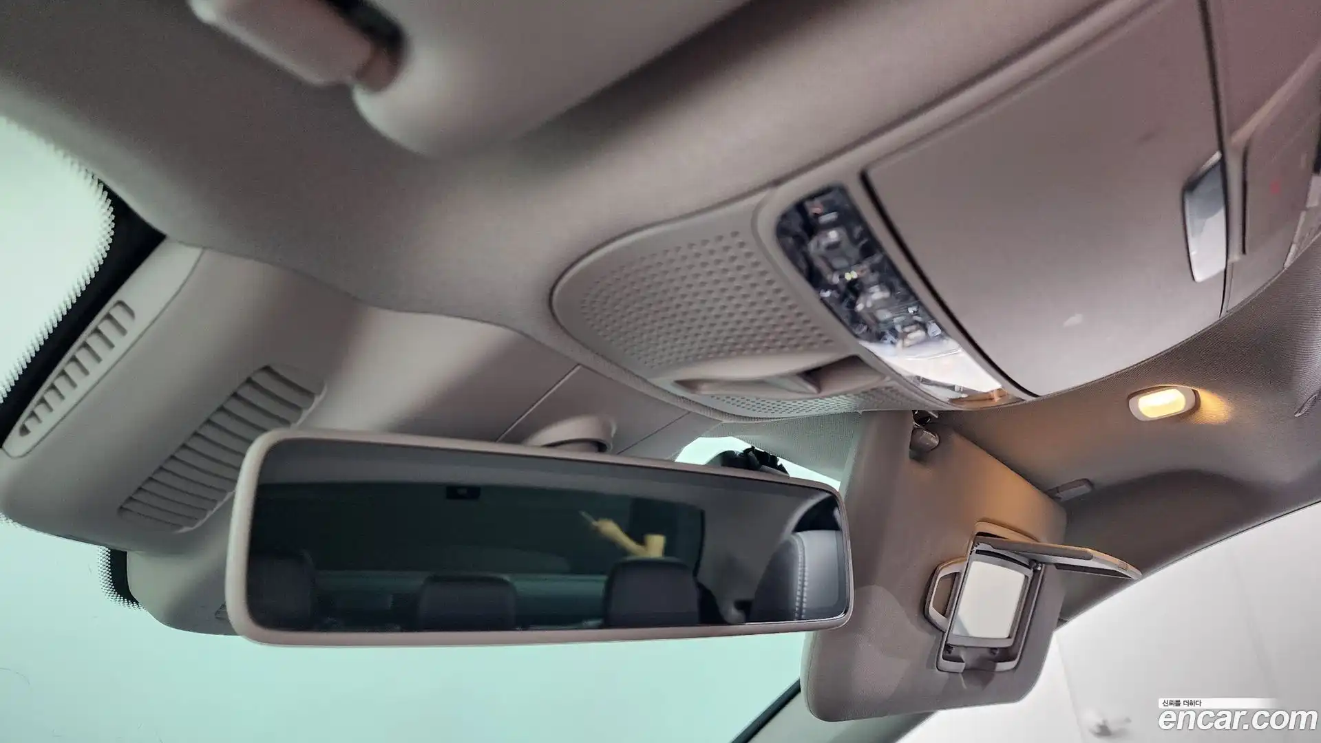 E-Class Mercedes-Benz 2019.0-OPTION-041
