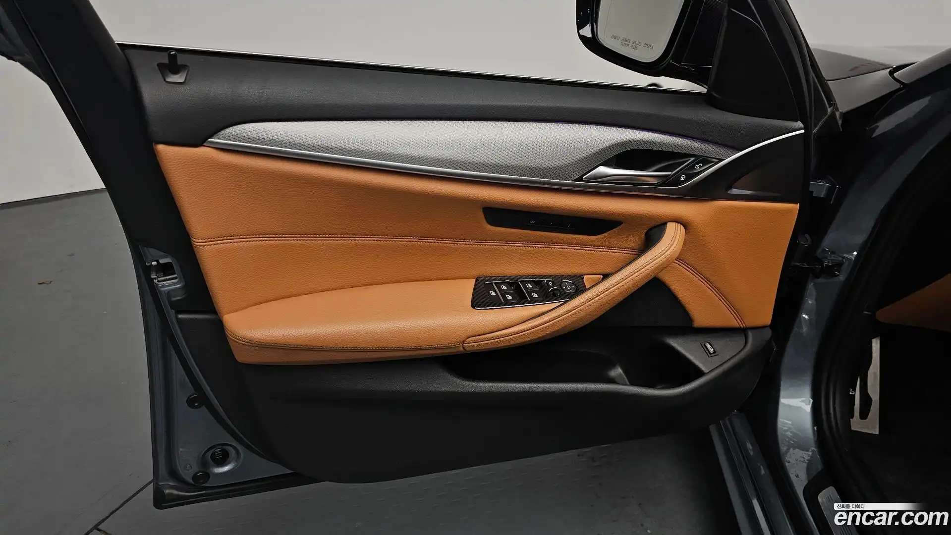 5-Series BMW 2017.11-INNER-034