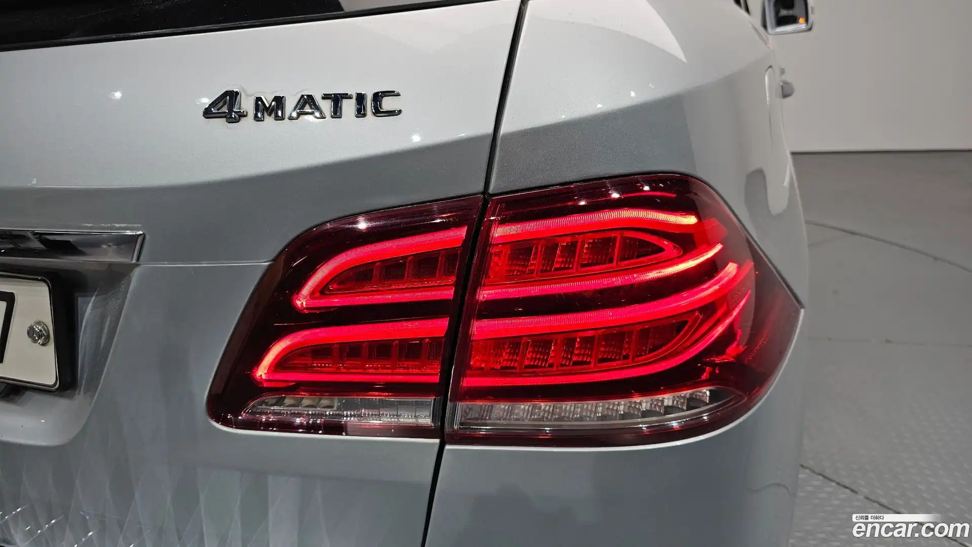 GLE-Class Mercedes-Benz 2016.9-OUTER-033