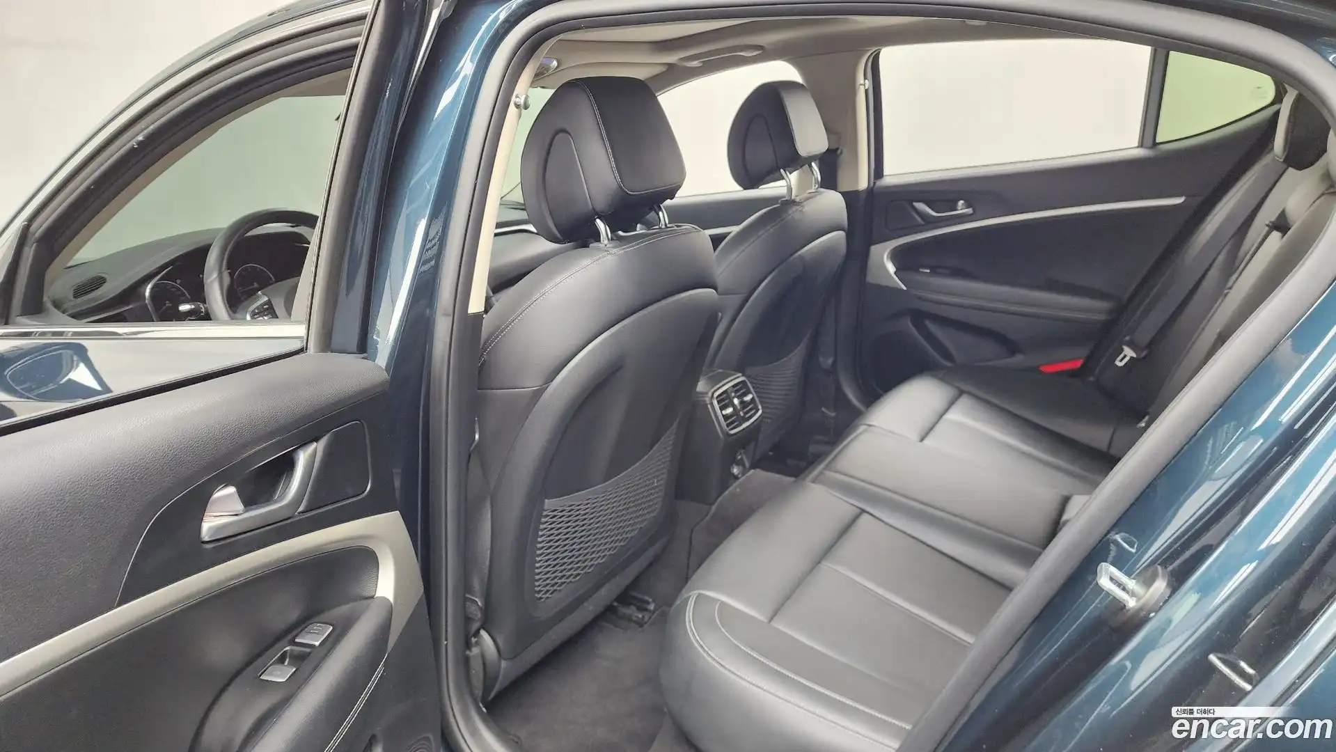 G70 Genesis 2022.4-INNER-036