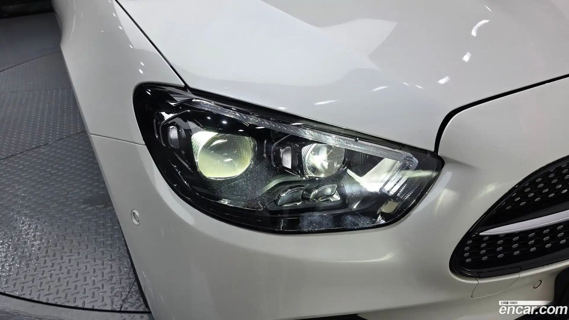 E-Class Mercedes-Benz 2021.5-OUTER-032
