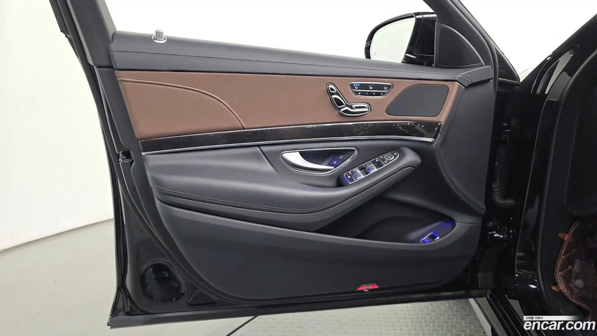 S-Class Mercedes-Benz 2020.3-INNER-034
