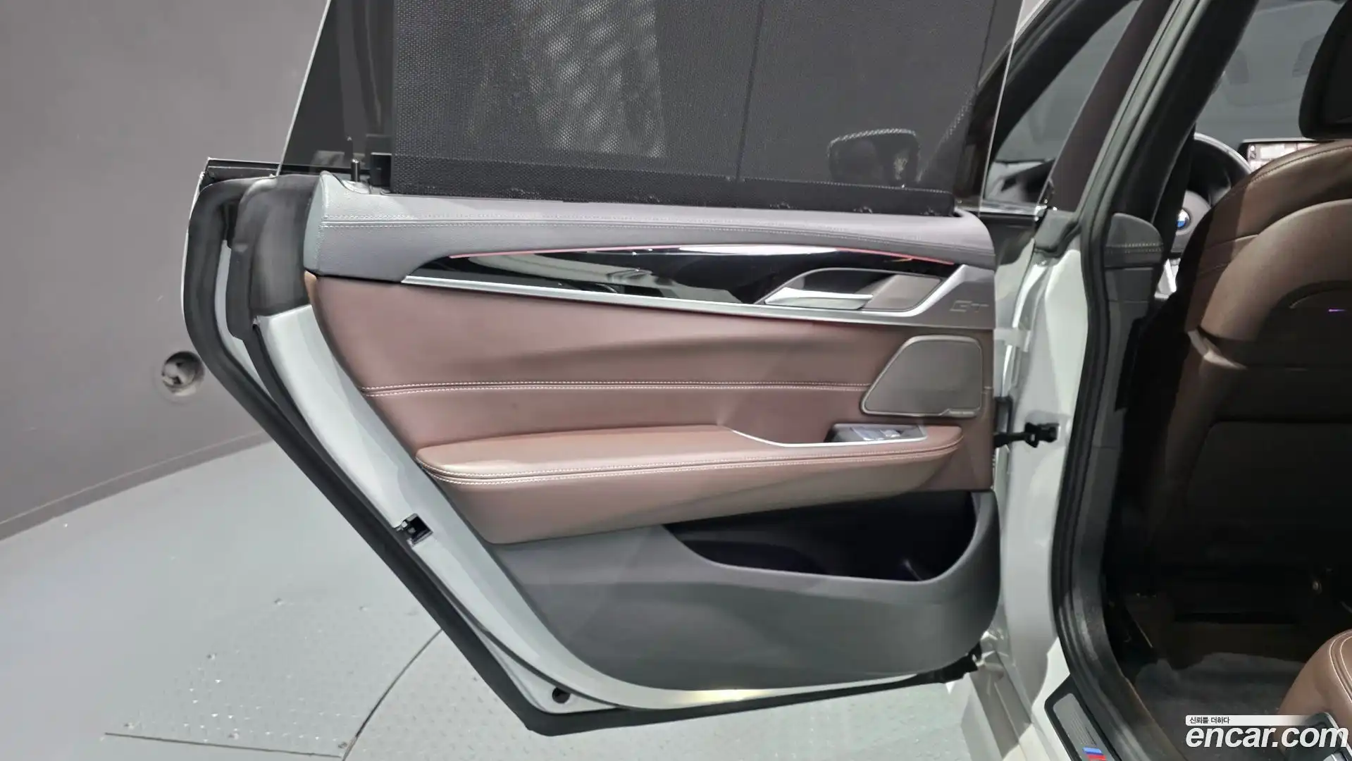 Gran Turismo BMW 2023.1-INNER-035