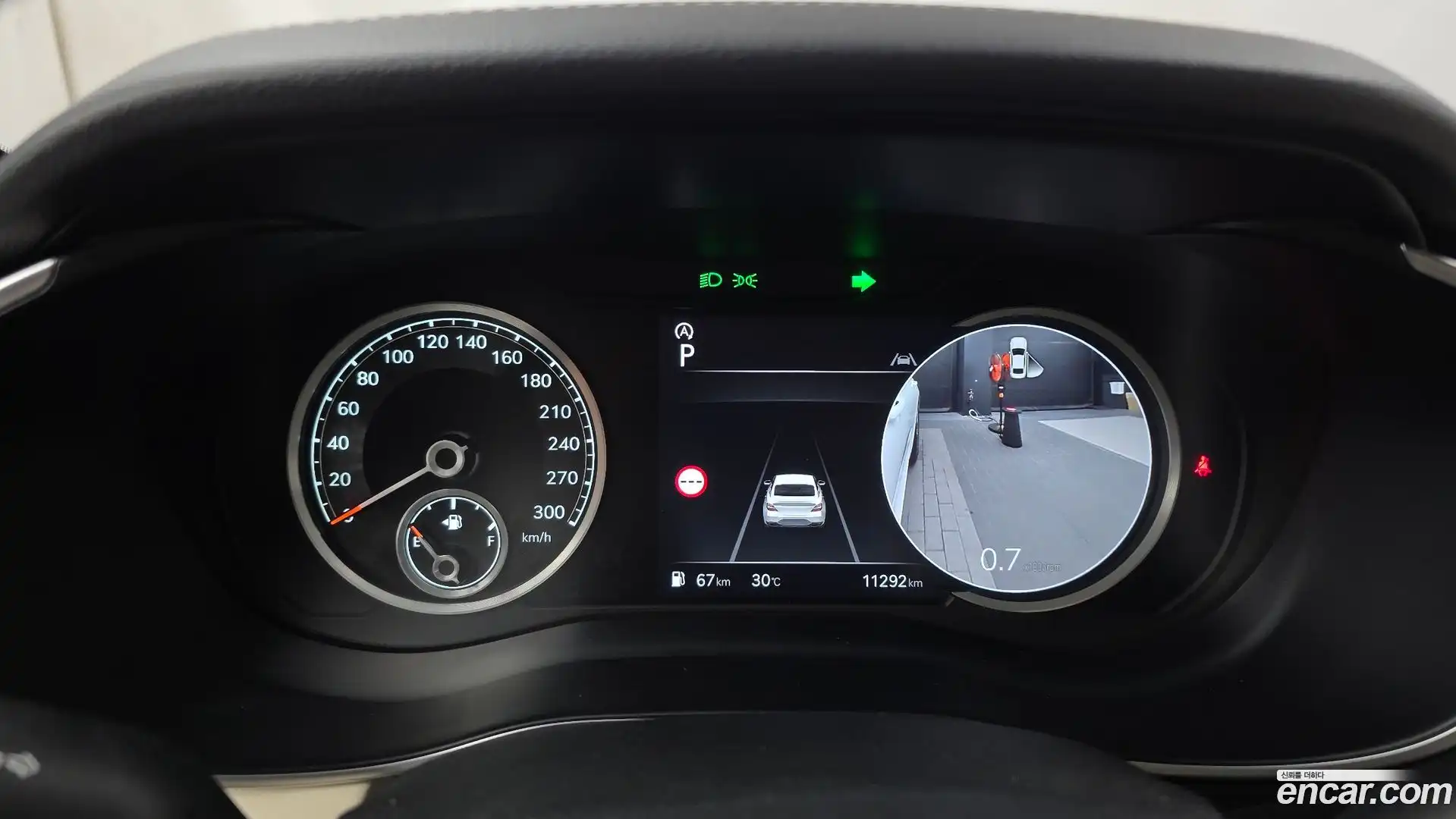 G70 Genesis 2025.1-INNER-008