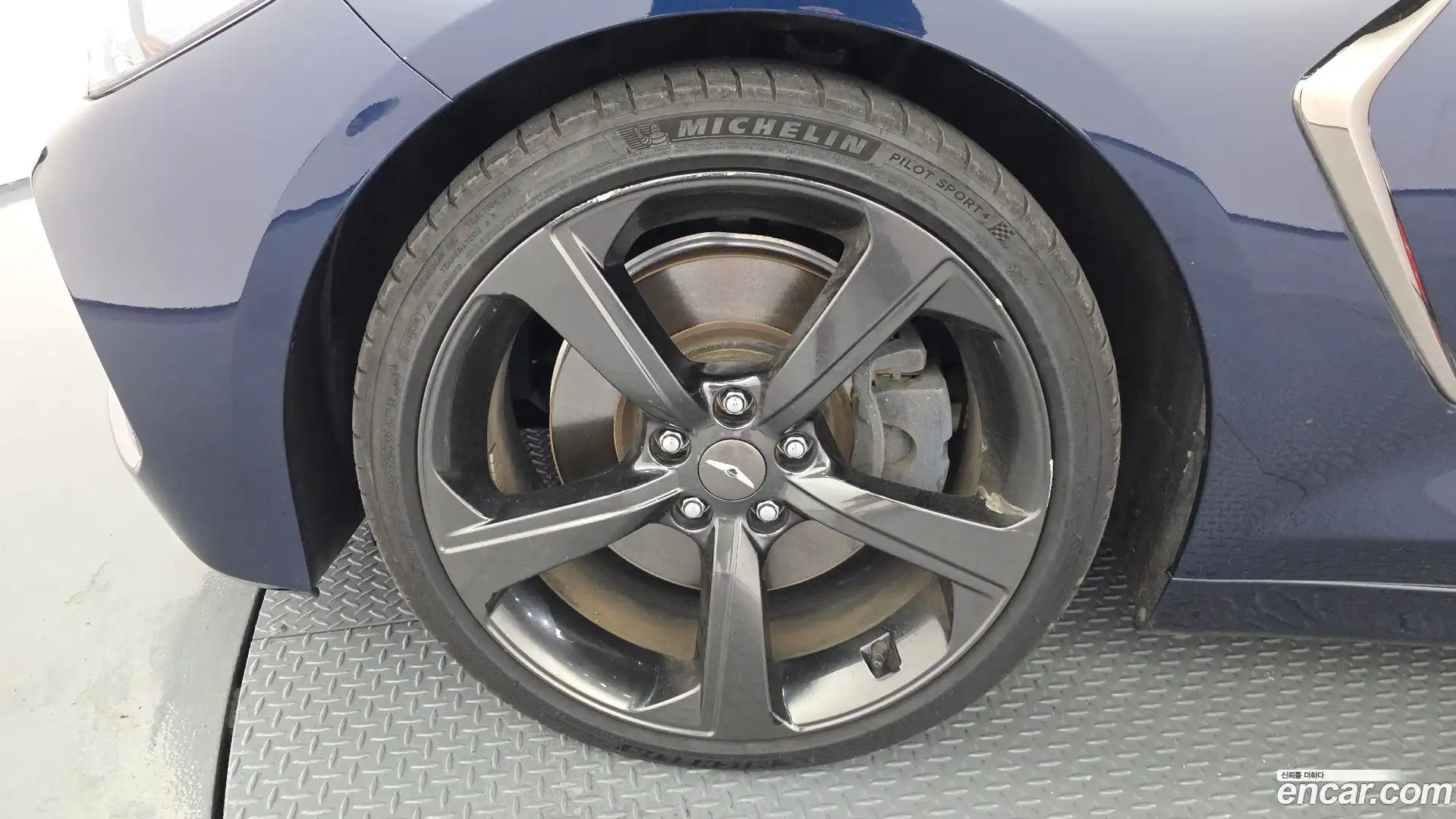 G70 Genesis 2019.9-OUTER-005