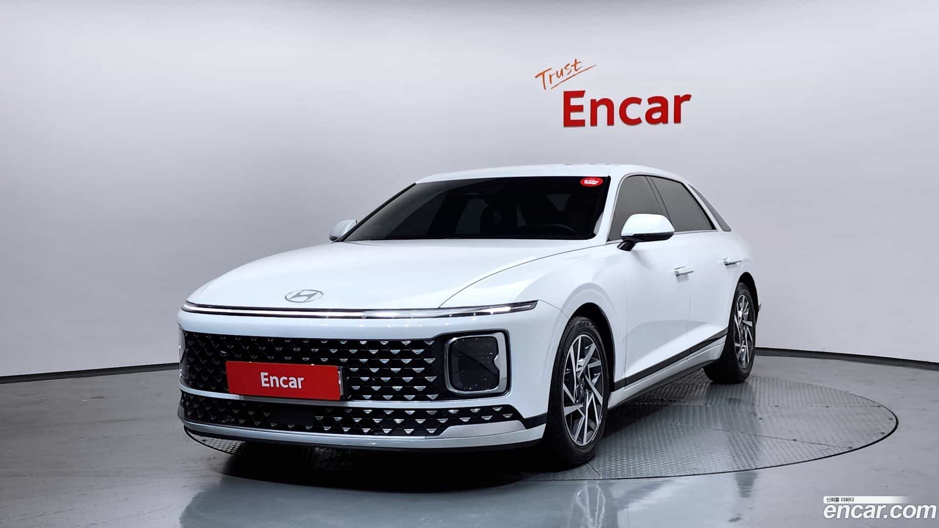 Grandeur Hyundai 2023.2-OUTER-001
