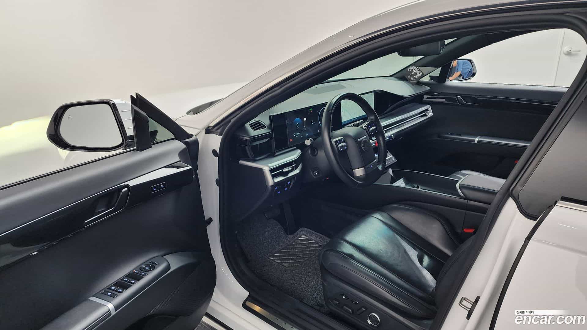 Grandeur Hyundai 2023.2-INNER-010
