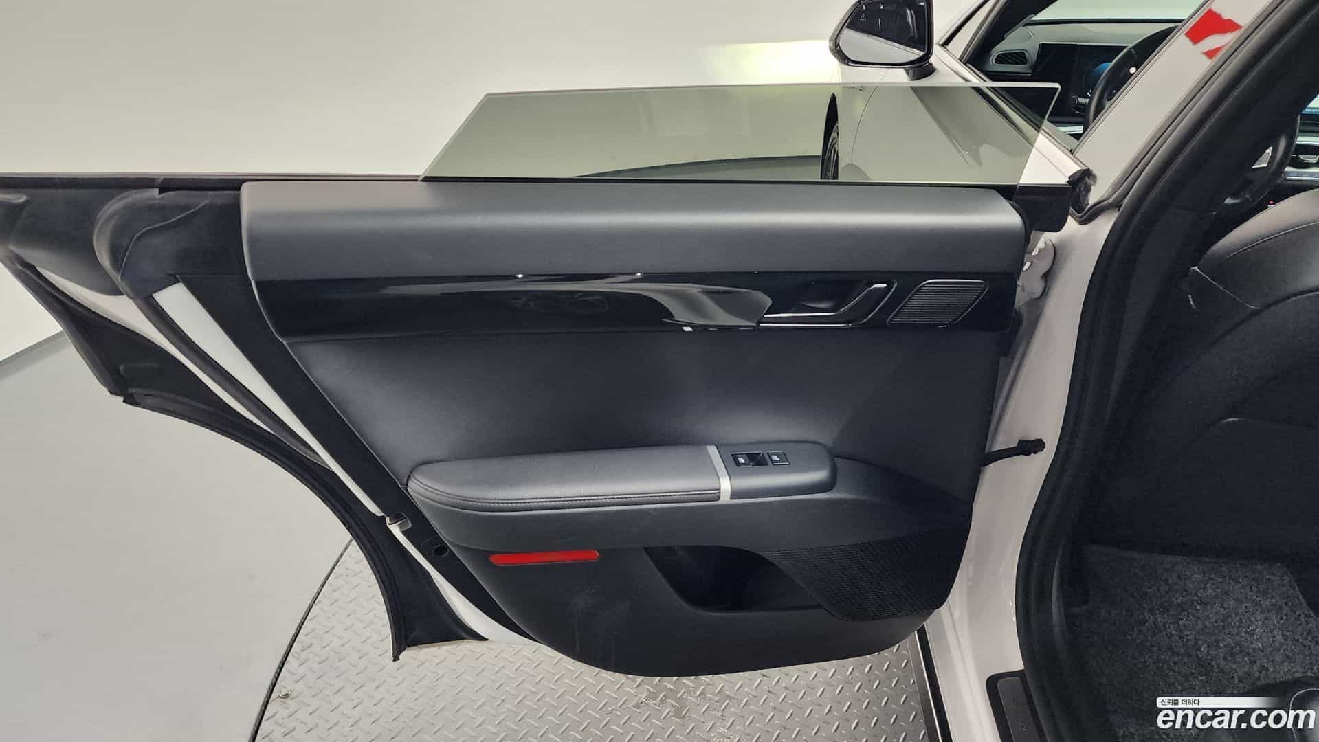 Grandeur Hyundai 2023.2-INNER-035