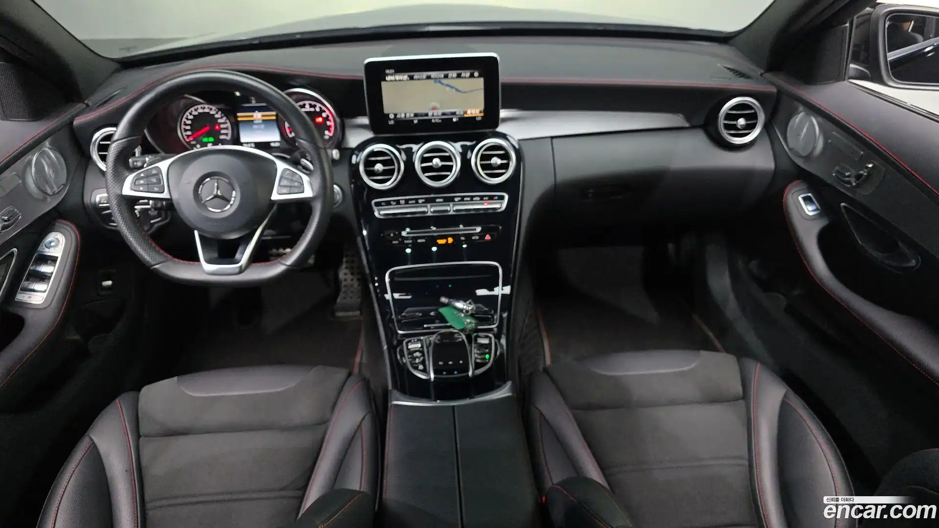 C-Class Mercedes-Benz 2018.11-INNER-007