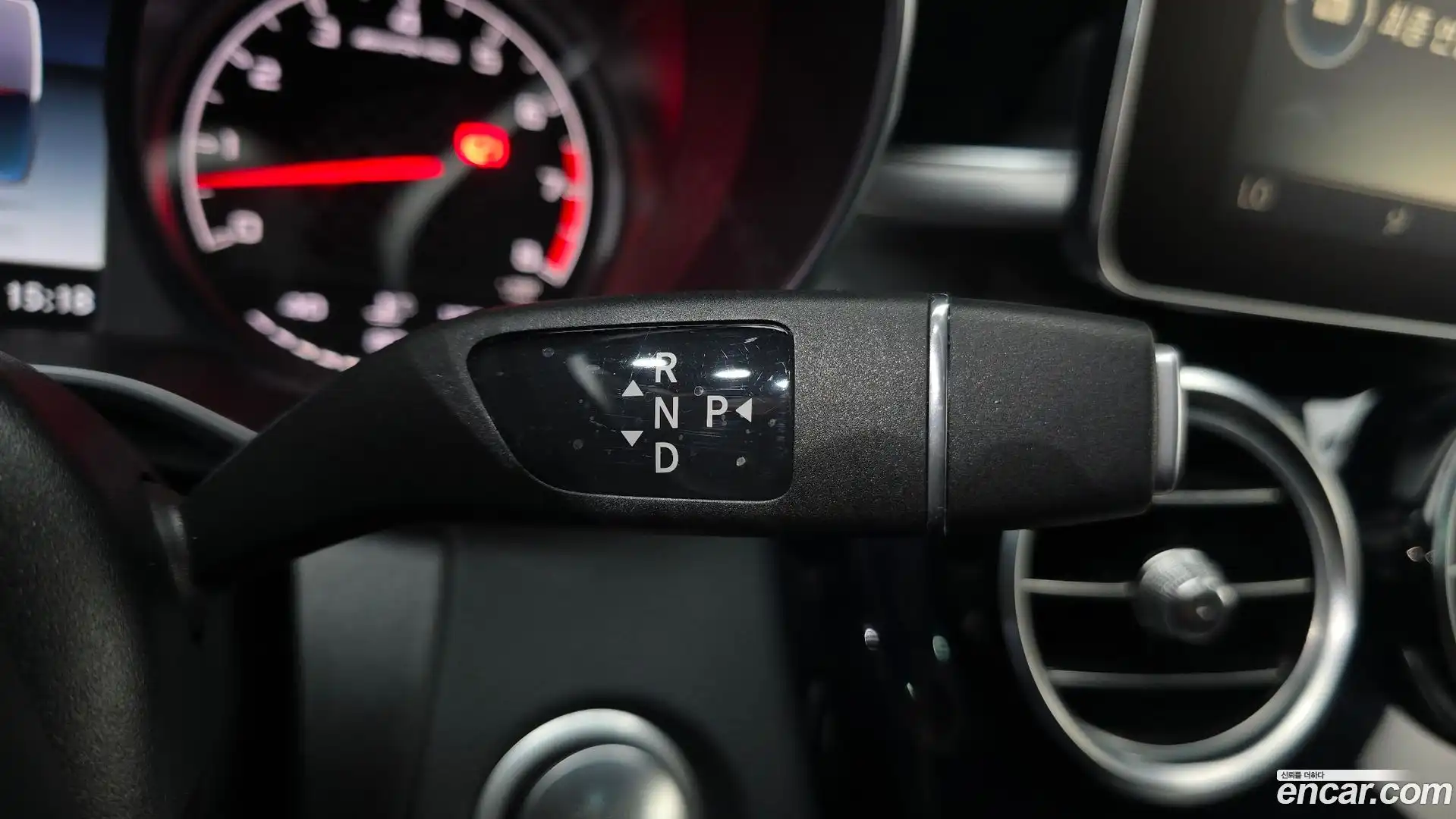 C-Class Mercedes-Benz 2018.11-INNER-009