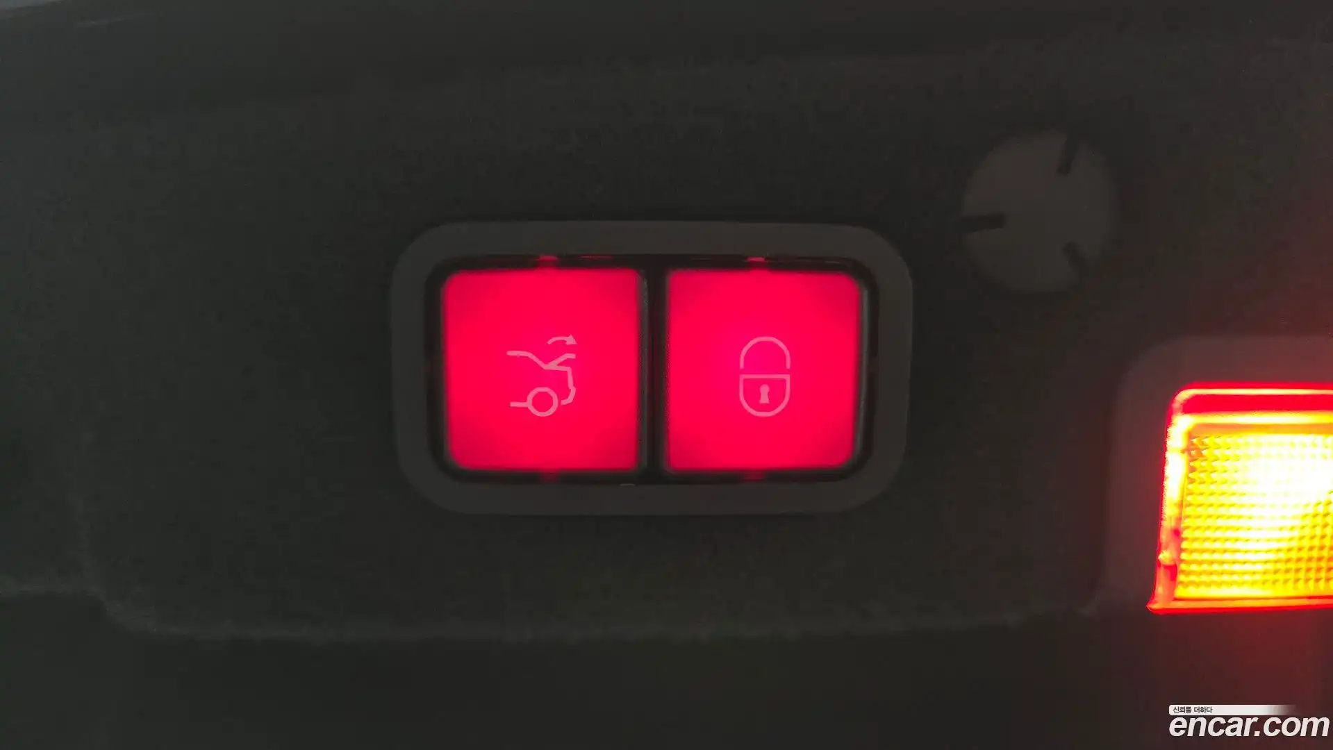 C-Class Mercedes-Benz 2018.11-OPTION-024