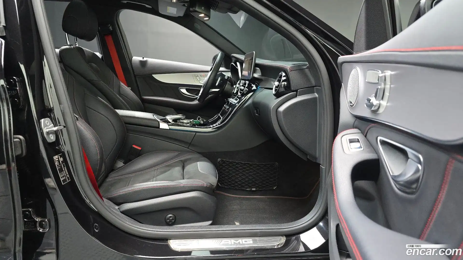 C-Class Mercedes-Benz 2018.11-INNER-036