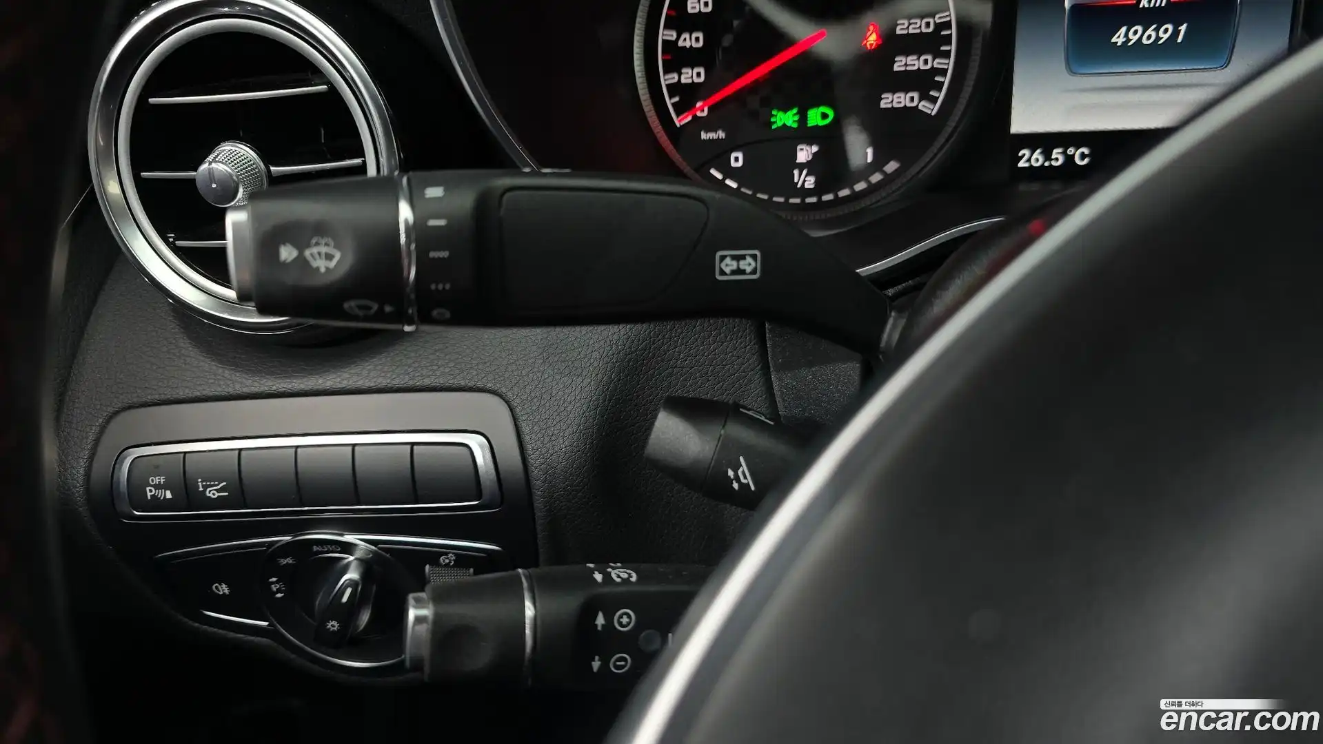C-Class Mercedes-Benz 2018.11-OPTION-047