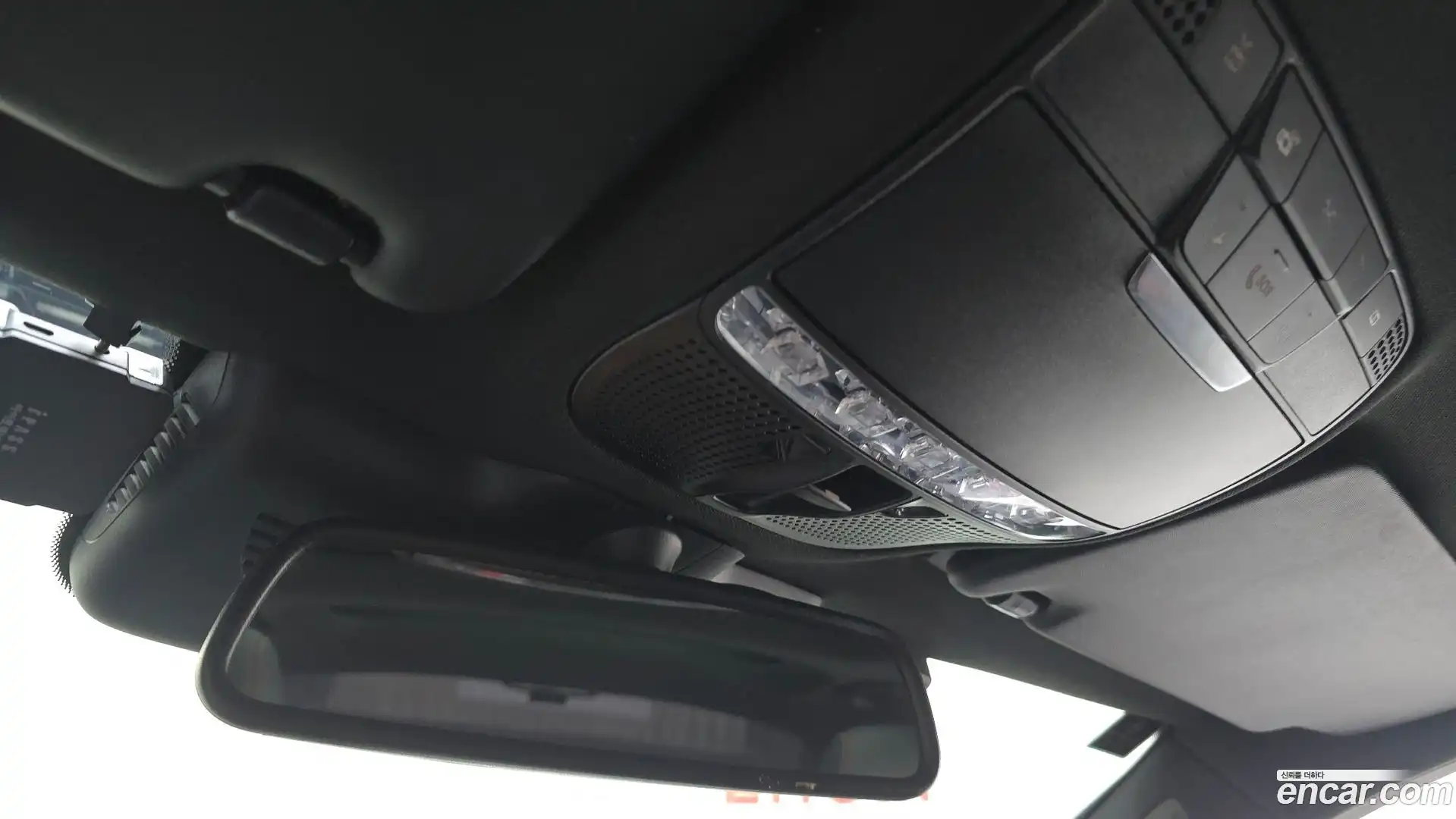 C-Class Mercedes-Benz 2018.11-OPTION-049