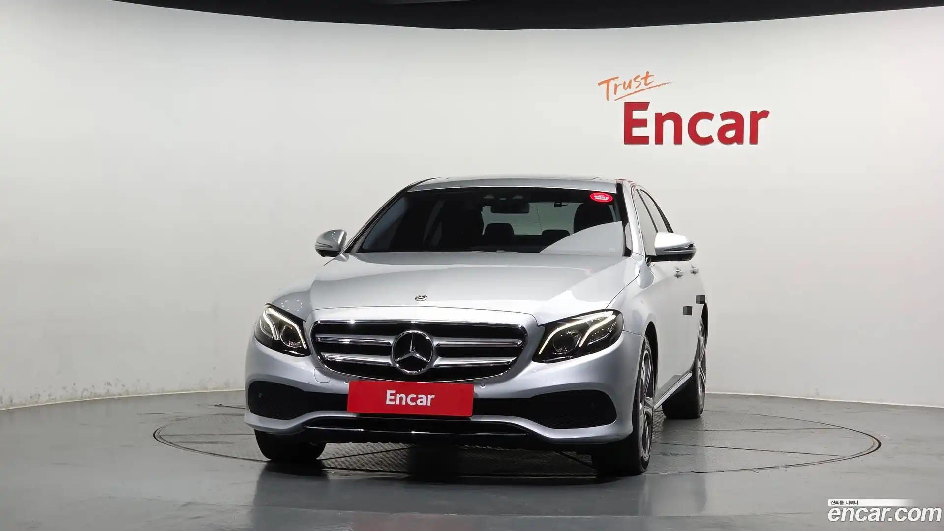E-Class Mercedes-Benz 2018.2-OUTER-003