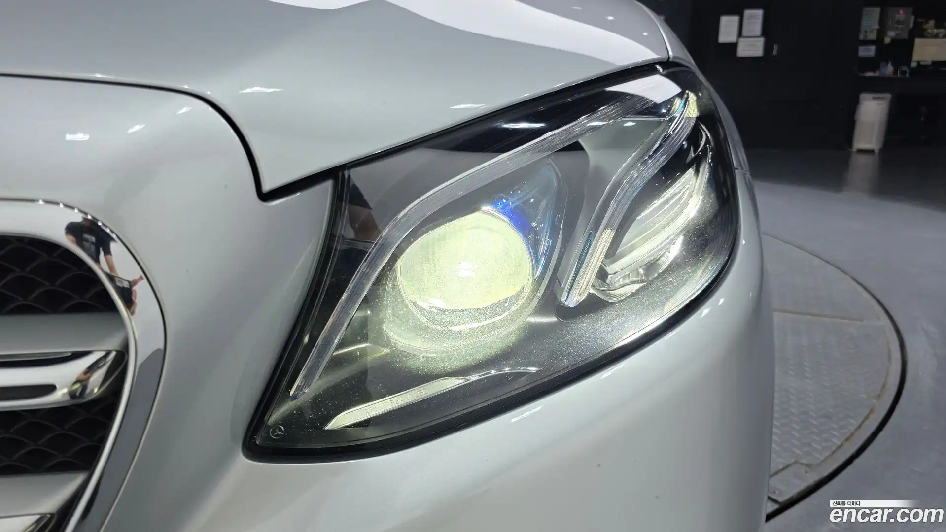 E-Class Mercedes-Benz 2018.2-OUTER-032