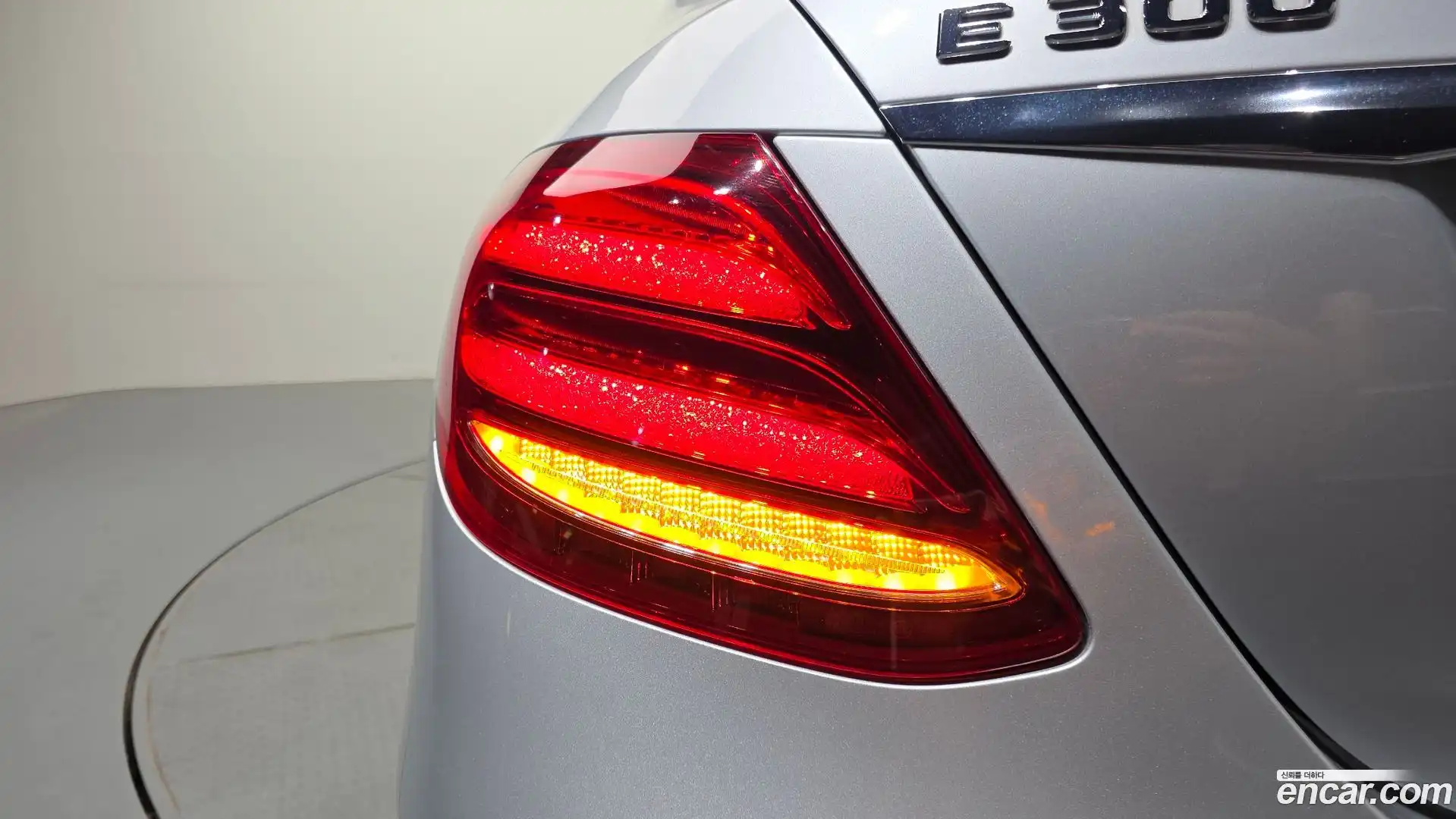 E-Class Mercedes-Benz 2018.2-OUTER-033
