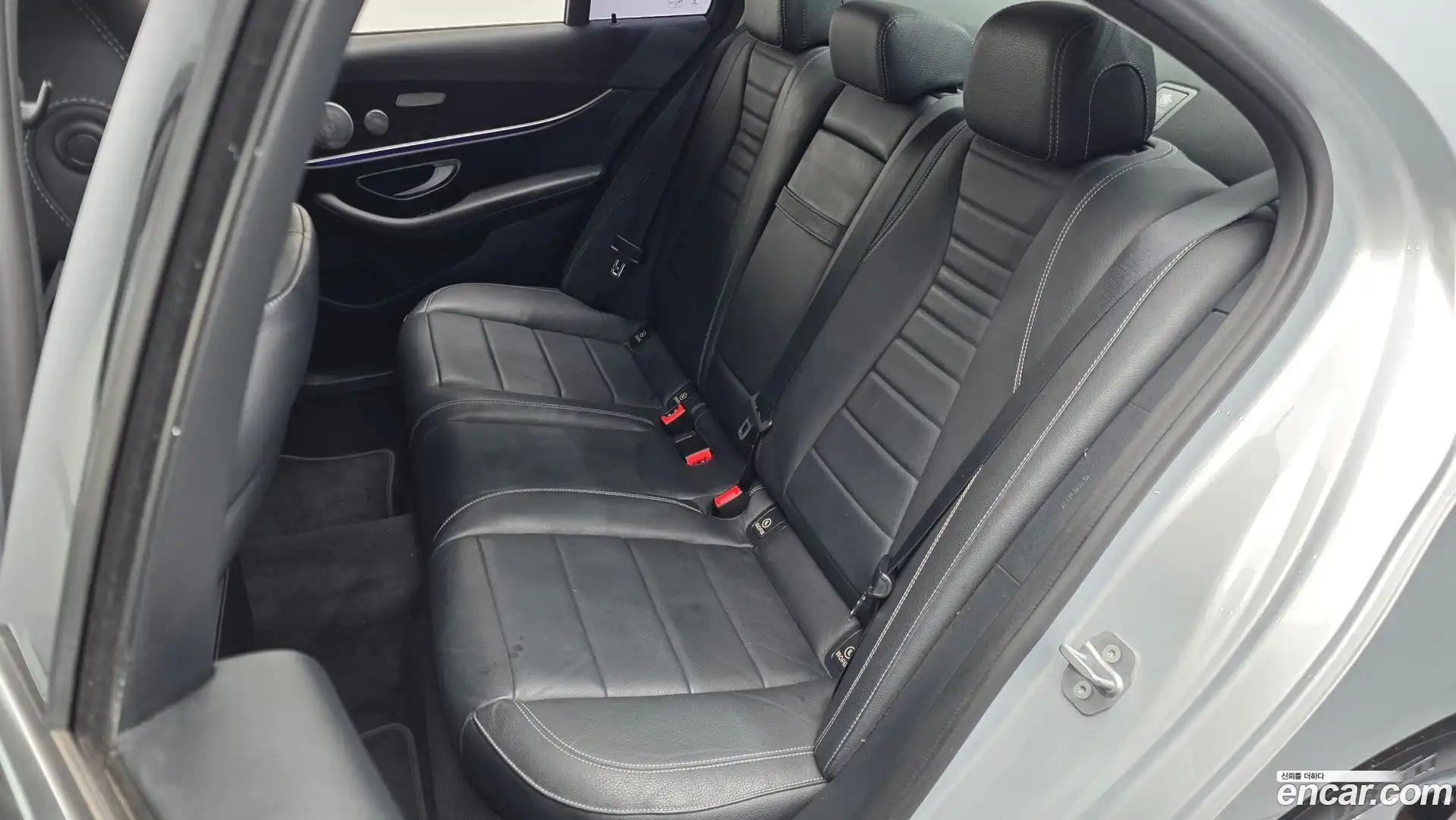 E-Class Mercedes-Benz 2018.2-INNER-036
