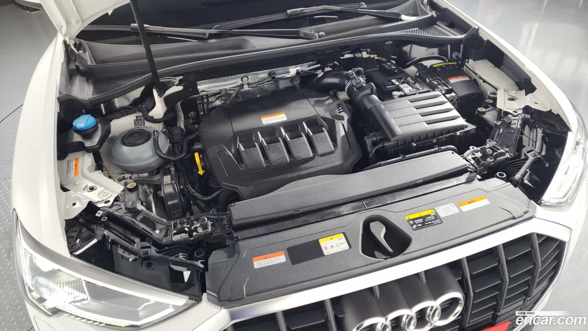 Q3 Audi 2025.4-OUTER-006