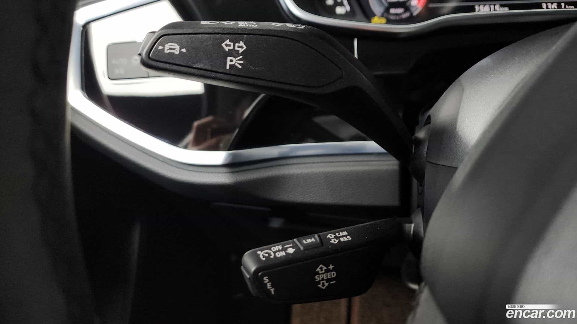 Q3 Audi 2025.4-OPTION-046