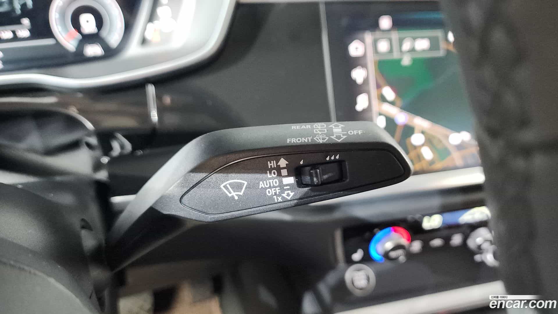 Q3 Audi 2025.4-OPTION-047