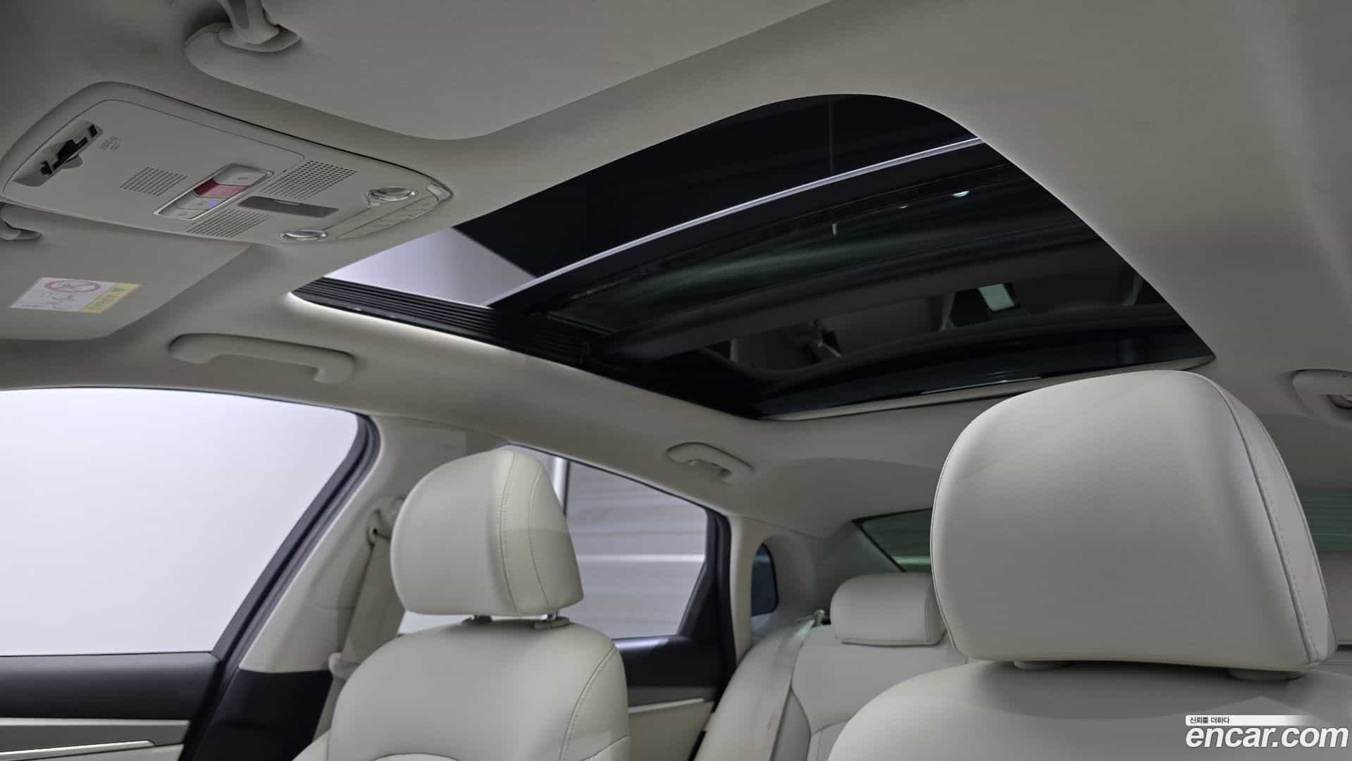 Grandeur Hyundai 2022.5-OPTION-023