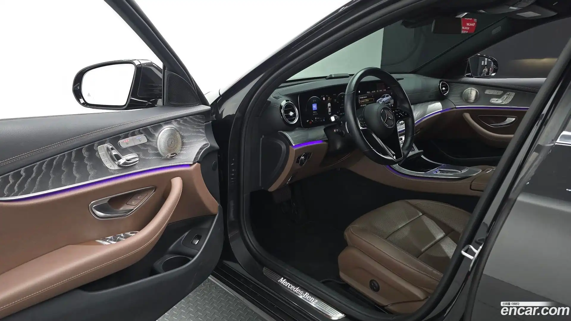 E-Class Mercedes-Benz 2022.4-INNER-010