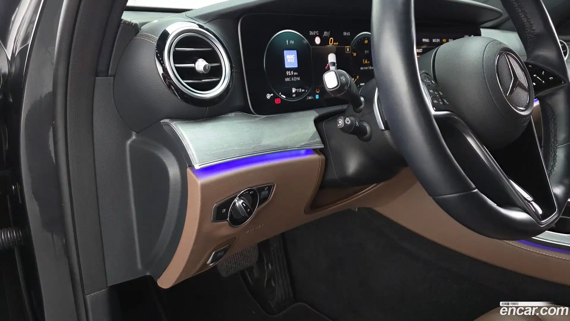 E-Class Mercedes-Benz 2022.4-OPTION-017