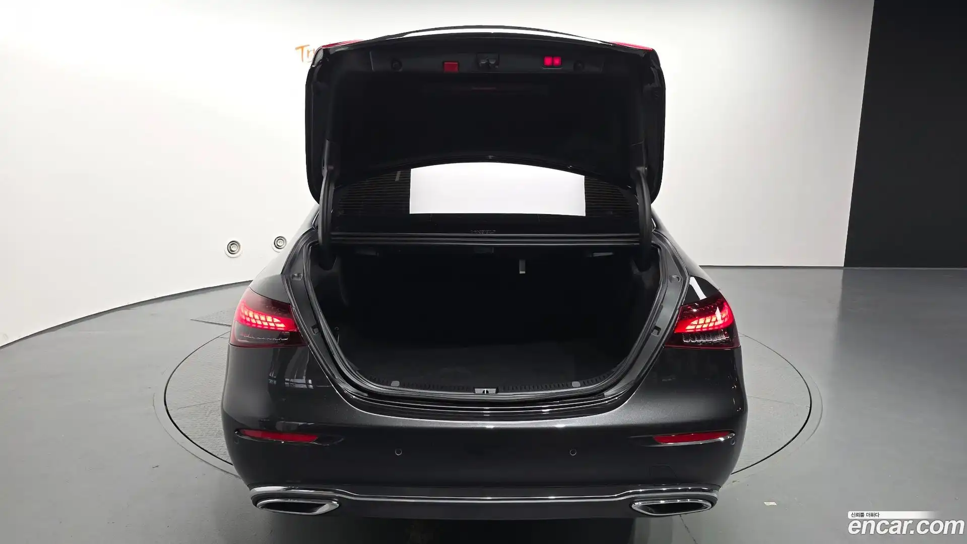 E-Class Mercedes-Benz 2022.4-OPTION-024