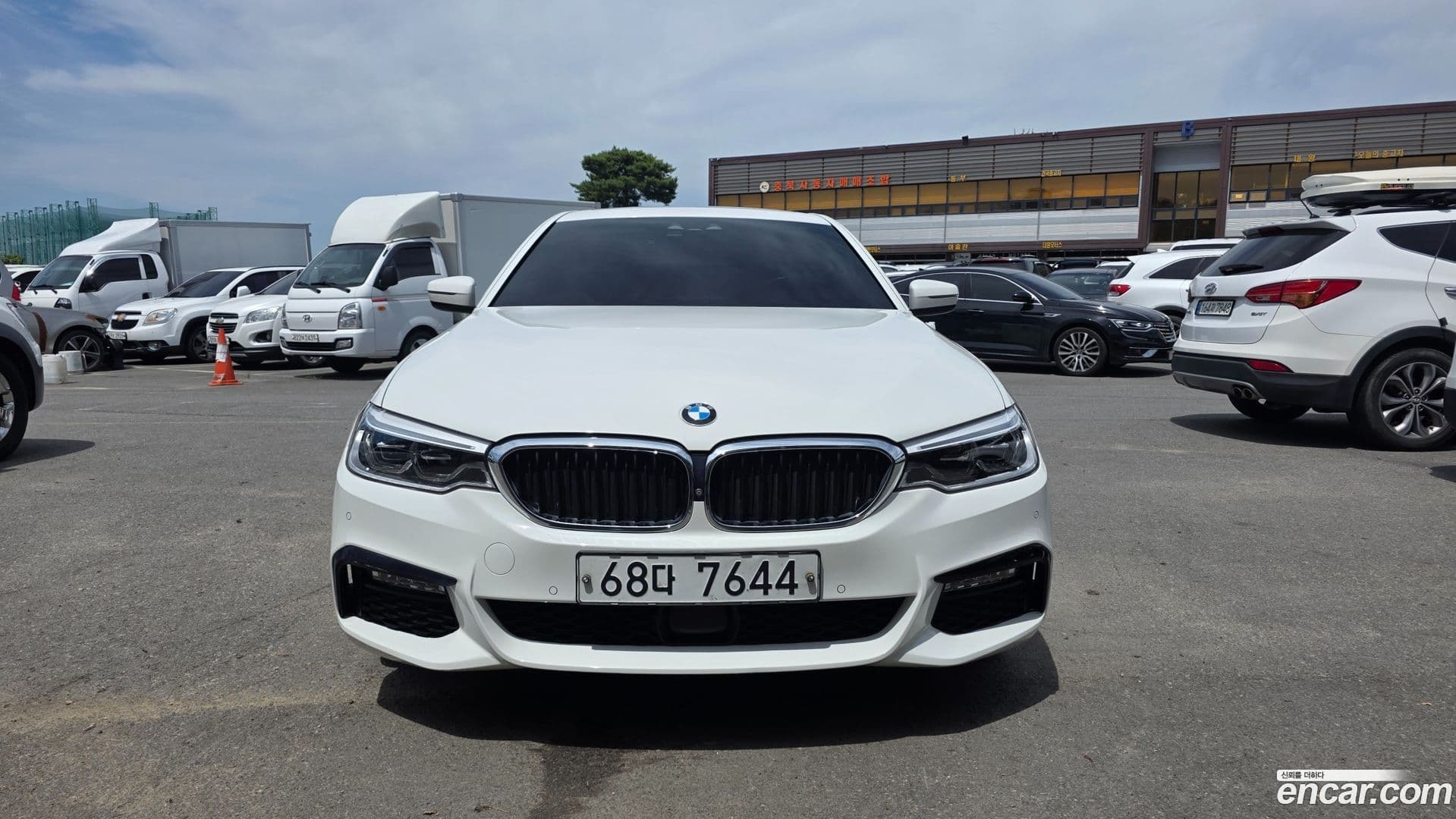 Main__Slider__Photo:5-Series BMW 2017.8-0