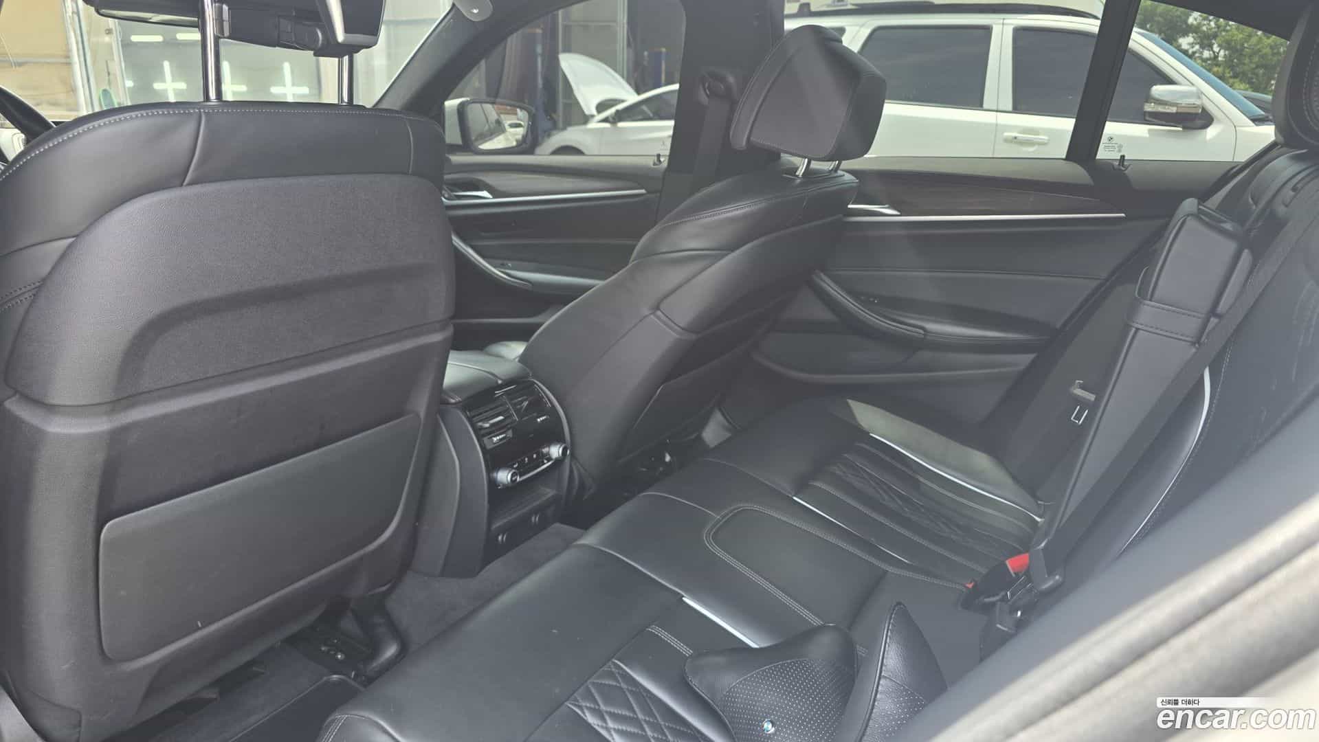 5-Series BMW 2017.8-INNER-009