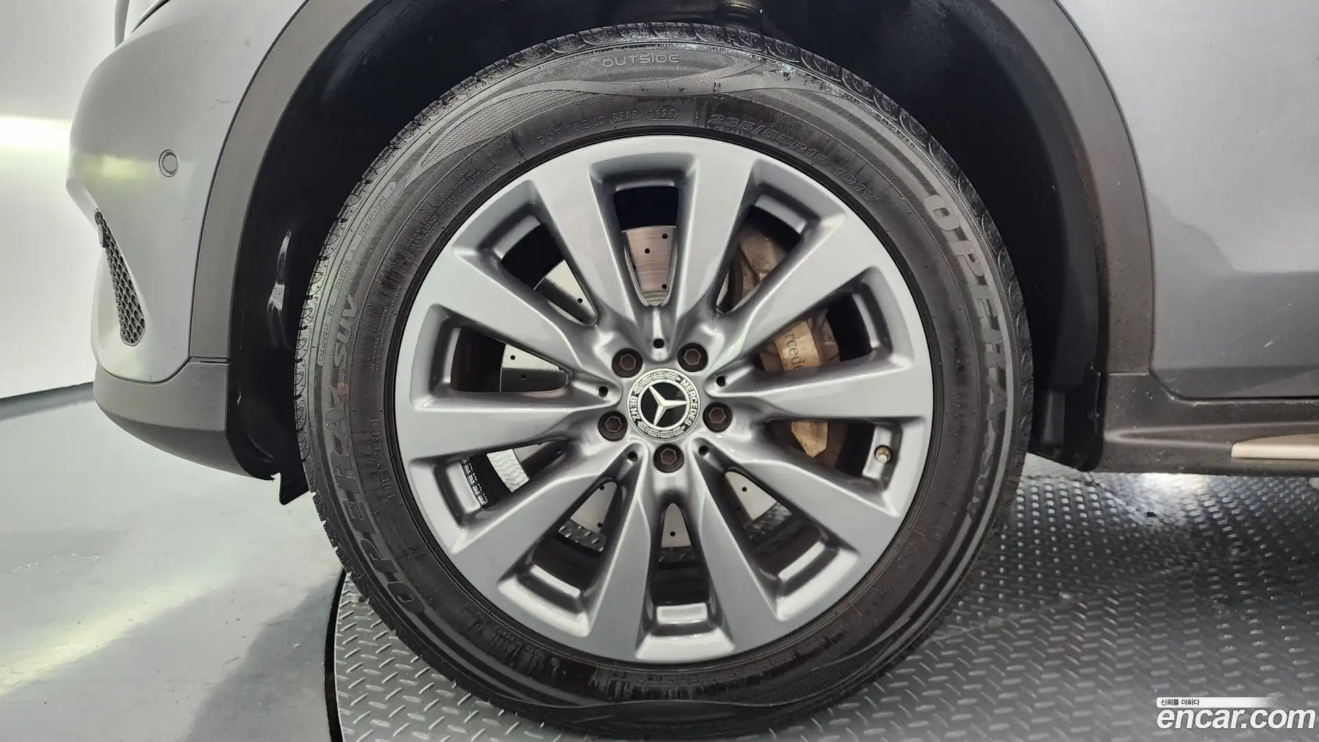 GLC-Class Mercedes-Benz 2018.6-OUTER-005